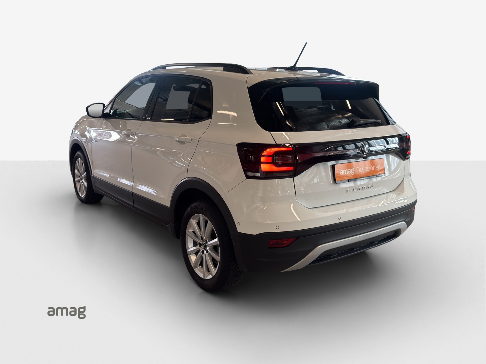 VW T-Cross 1.0 TSI Life Limited DSG-image-2