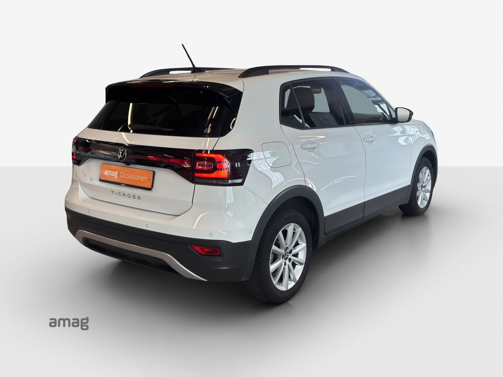 VW T-Cross 1.0 TSI Life Limited DSG-image-4