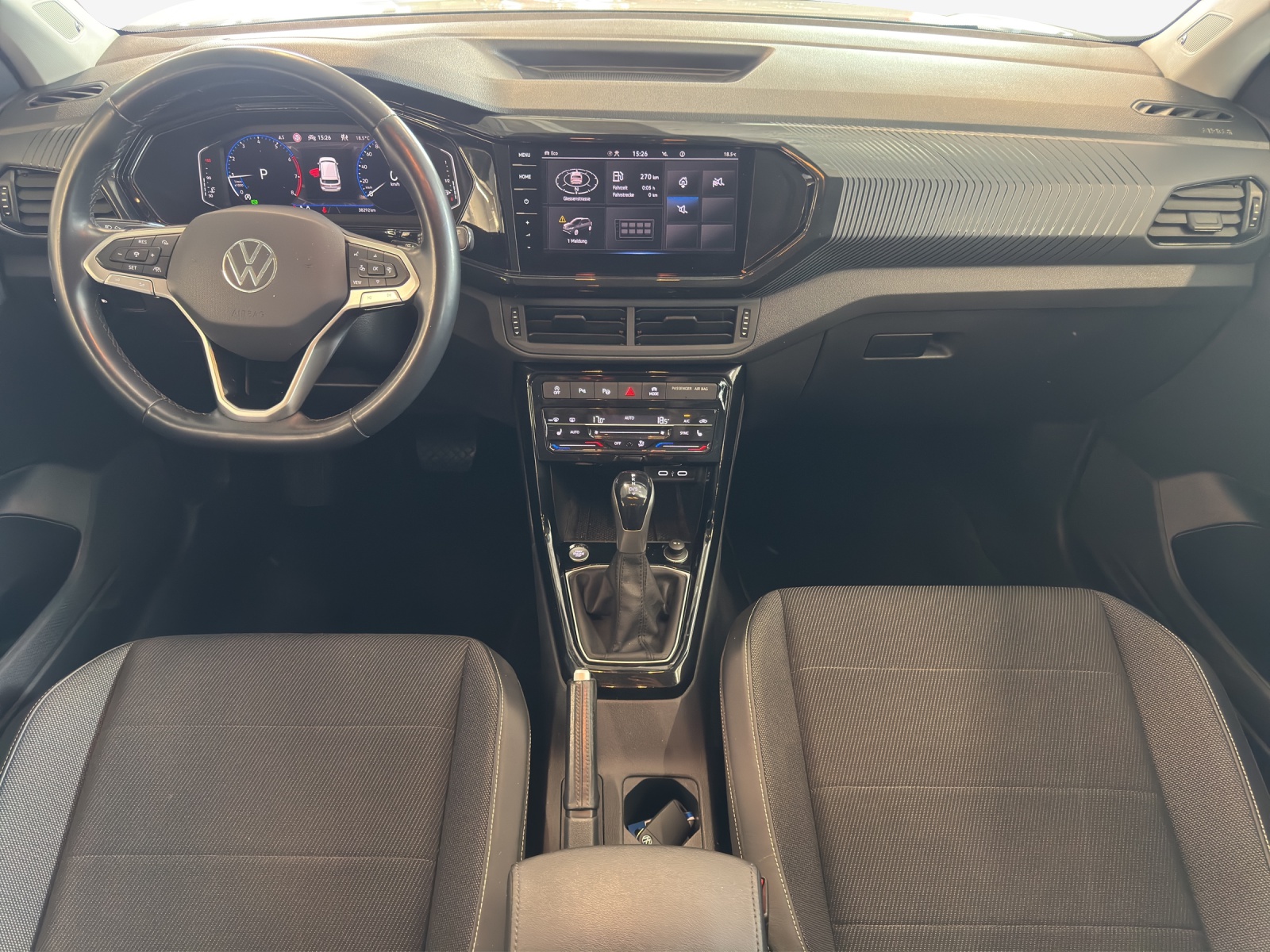 VW T-Cross 1.0 TSI Life Limited DSG-image-8