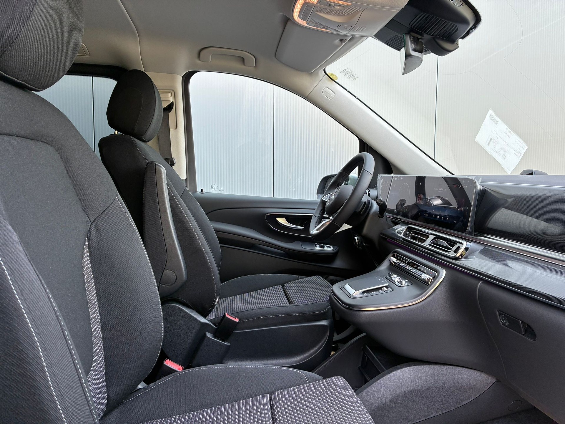 MERCEDES-BENZ V 250 d Style 3200mm L TREND II-image-11