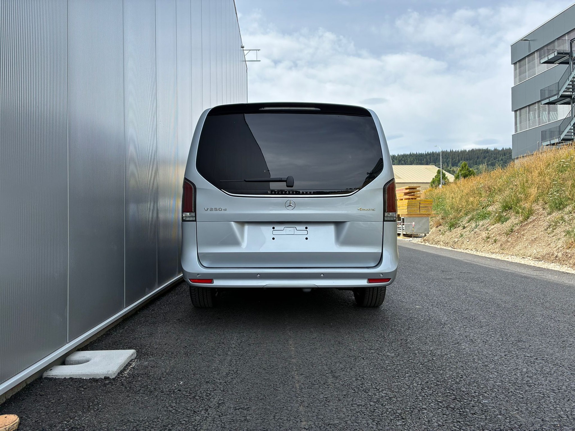 MERCEDES-BENZ V 250 d Style 3200mm L TREND II-image-3