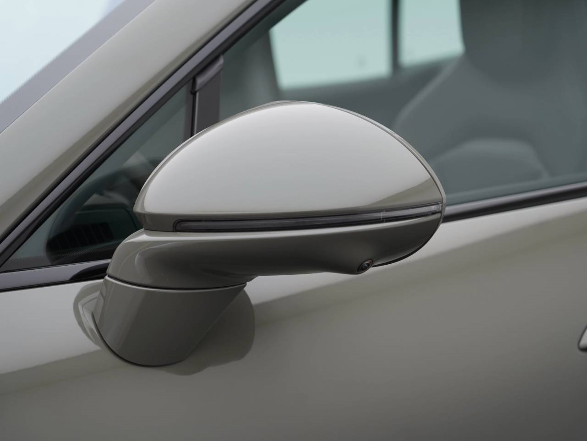 PORSCHE Cayenne S Electric-image-13