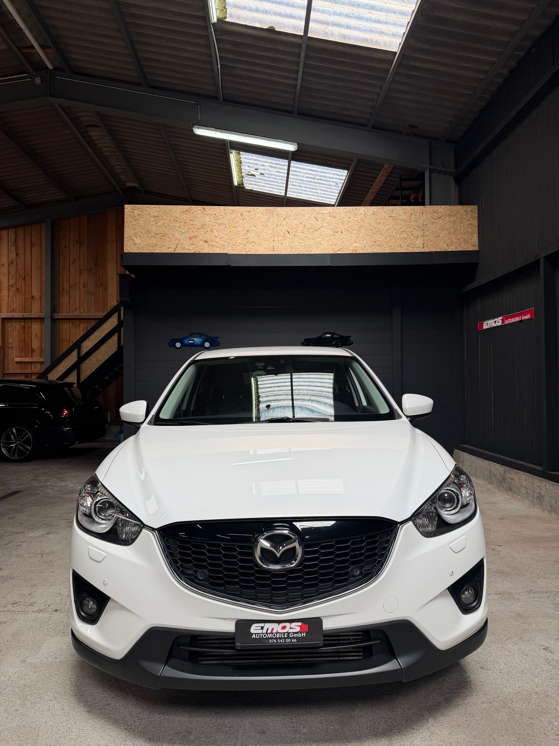MAZDA CX-5 2.2 D HP Revolution AWD Automatic-image-2