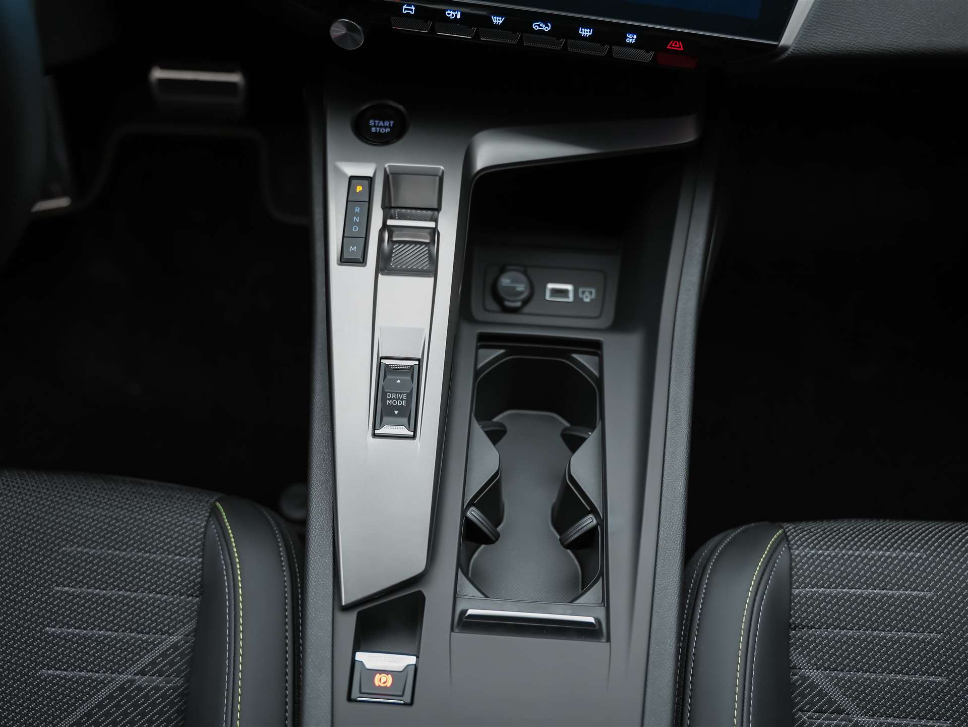 PEUGEOT 308 1.2 HEV 145 GT *Werksgarantie*Abstandsregler*-image-21