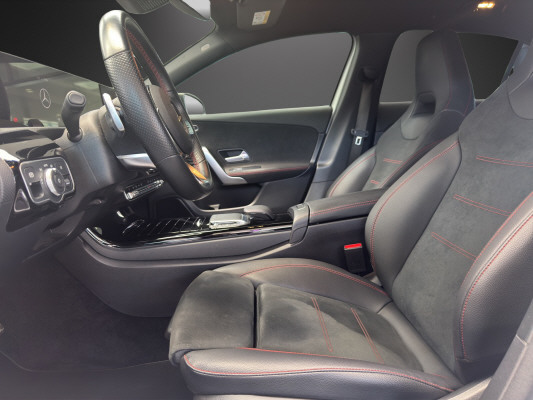 MERCEDES-BENZ A 180 Night Star AMG Line-image-8