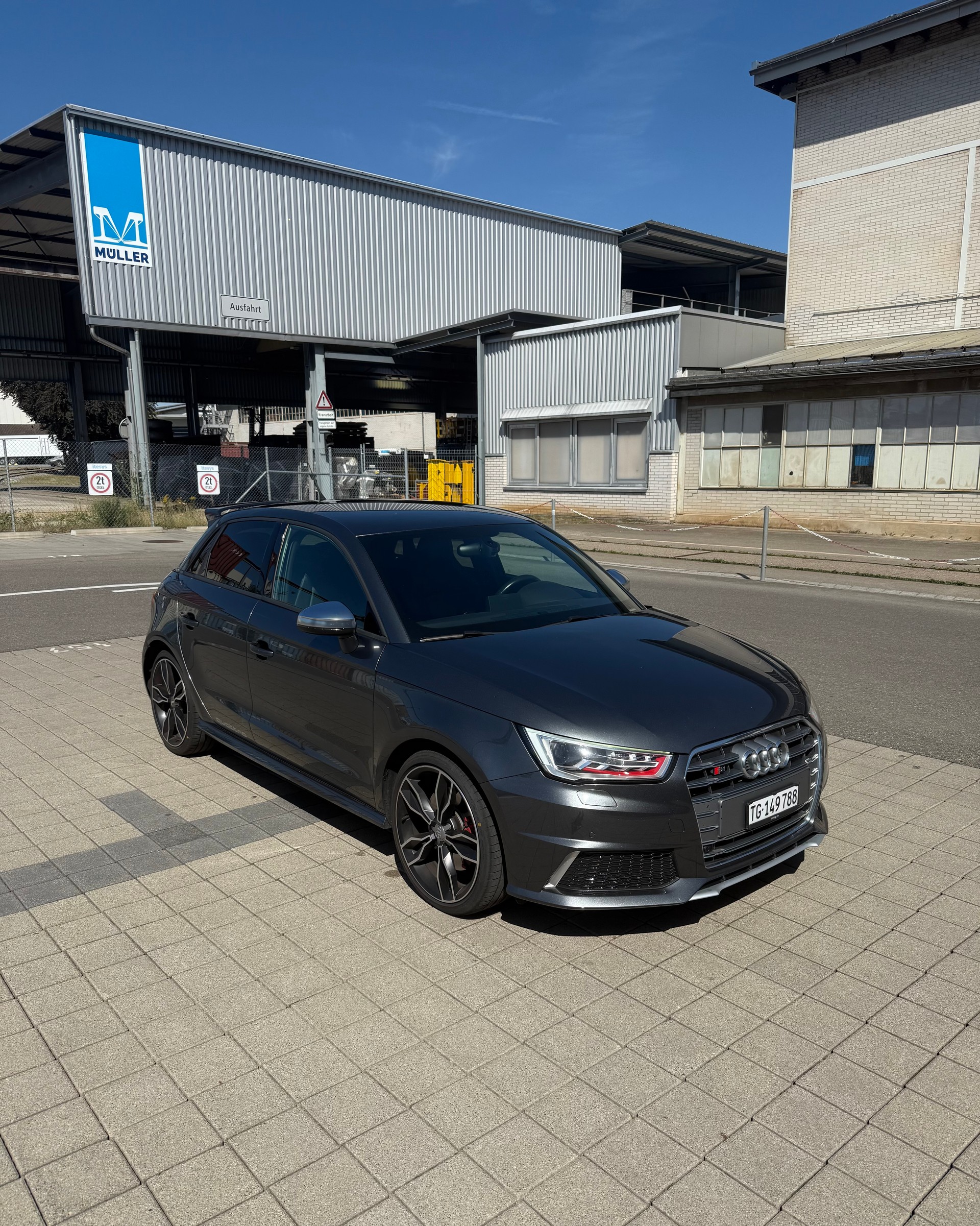 AUDI 2.0 TFSI quattro-image-2