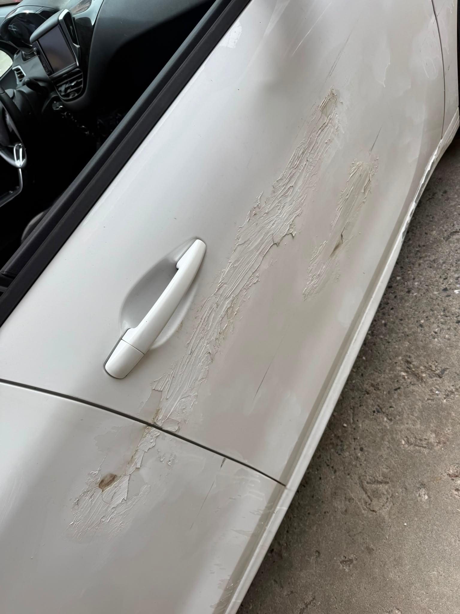 PEUGEOT 208 1.2 VTI Active-image-10