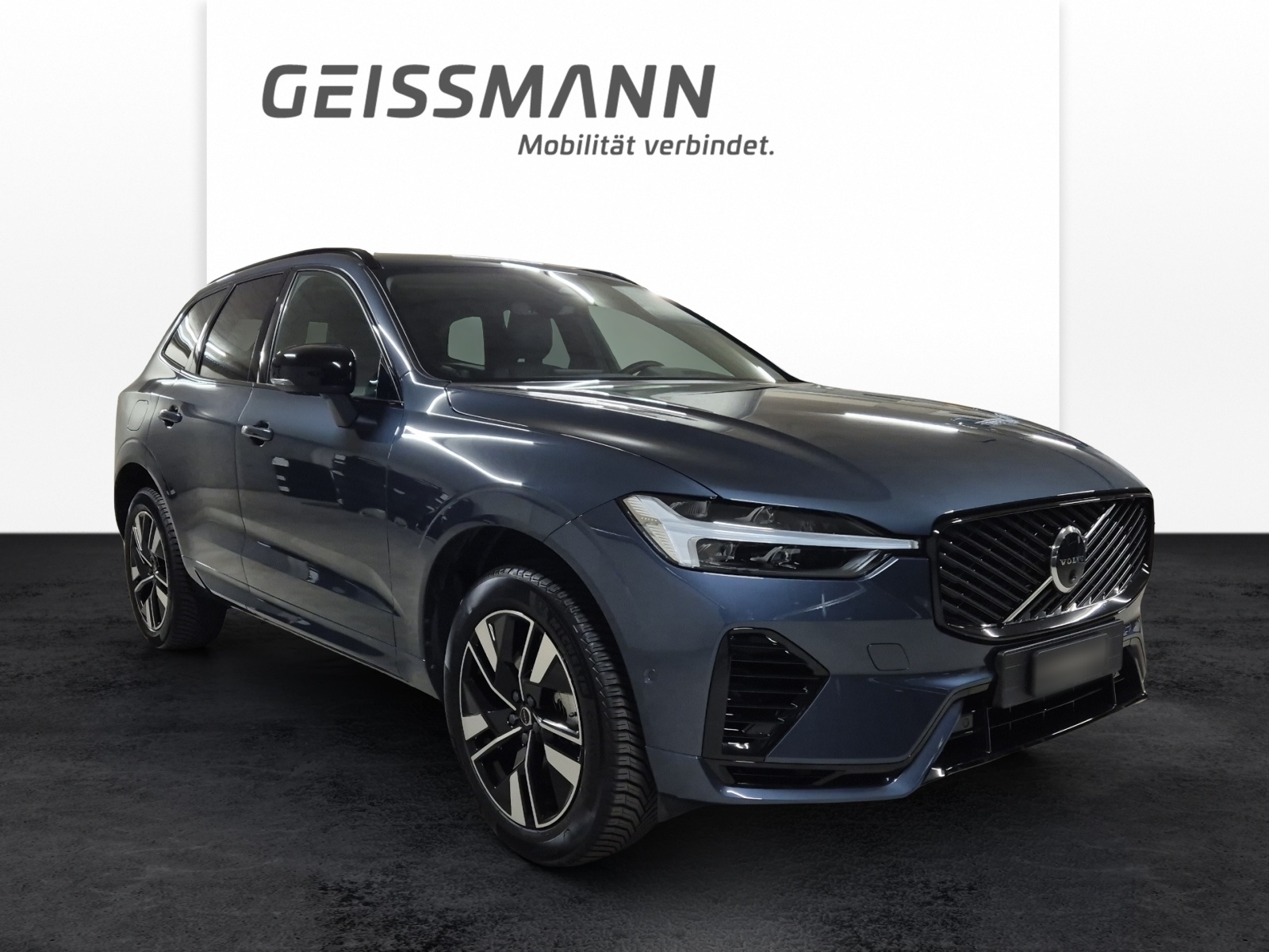 VOLVO XC60 2.0 T6 TE Plus Dark eAWD-showroom-element-1