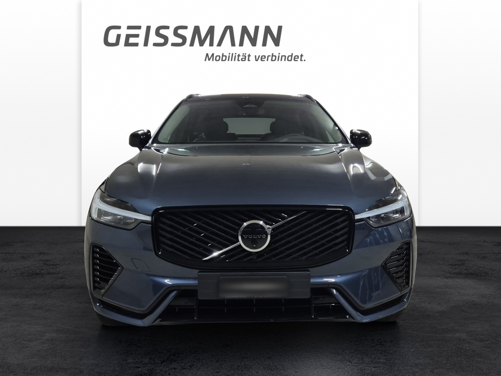 VOLVO XC60 2.0 T6 TE Plus Dark eAWD-image-4
