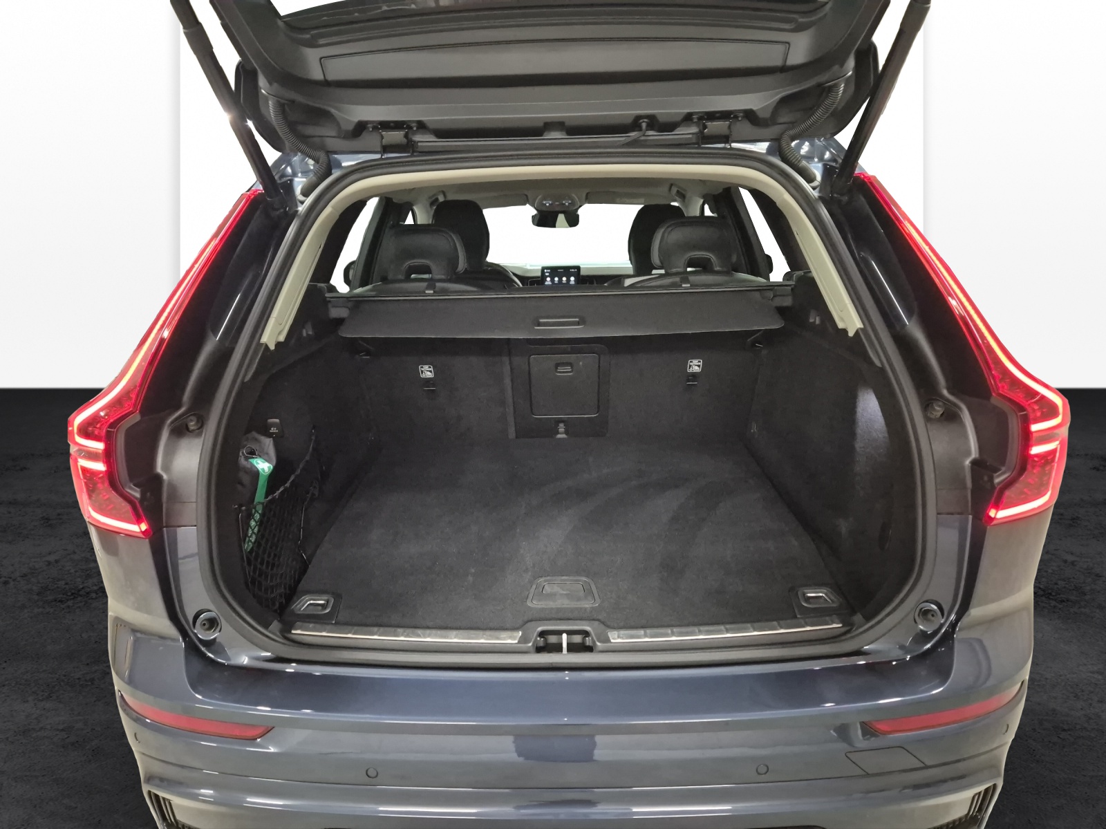 VOLVO XC60 2.0 T6 TE Plus Dark eAWD-image-18