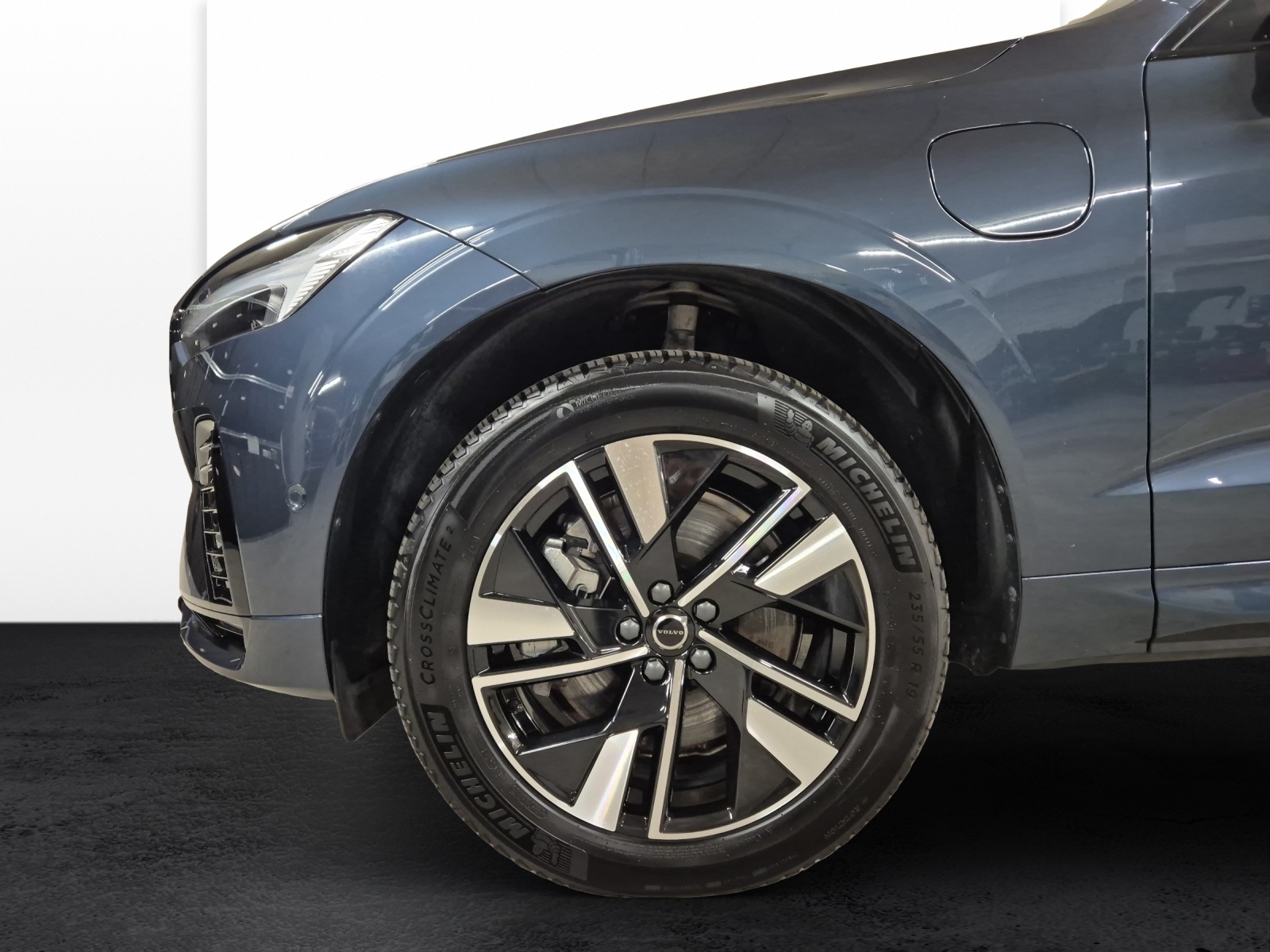 VOLVO XC60 2.0 T6 TE Plus Dark eAWD-image-19