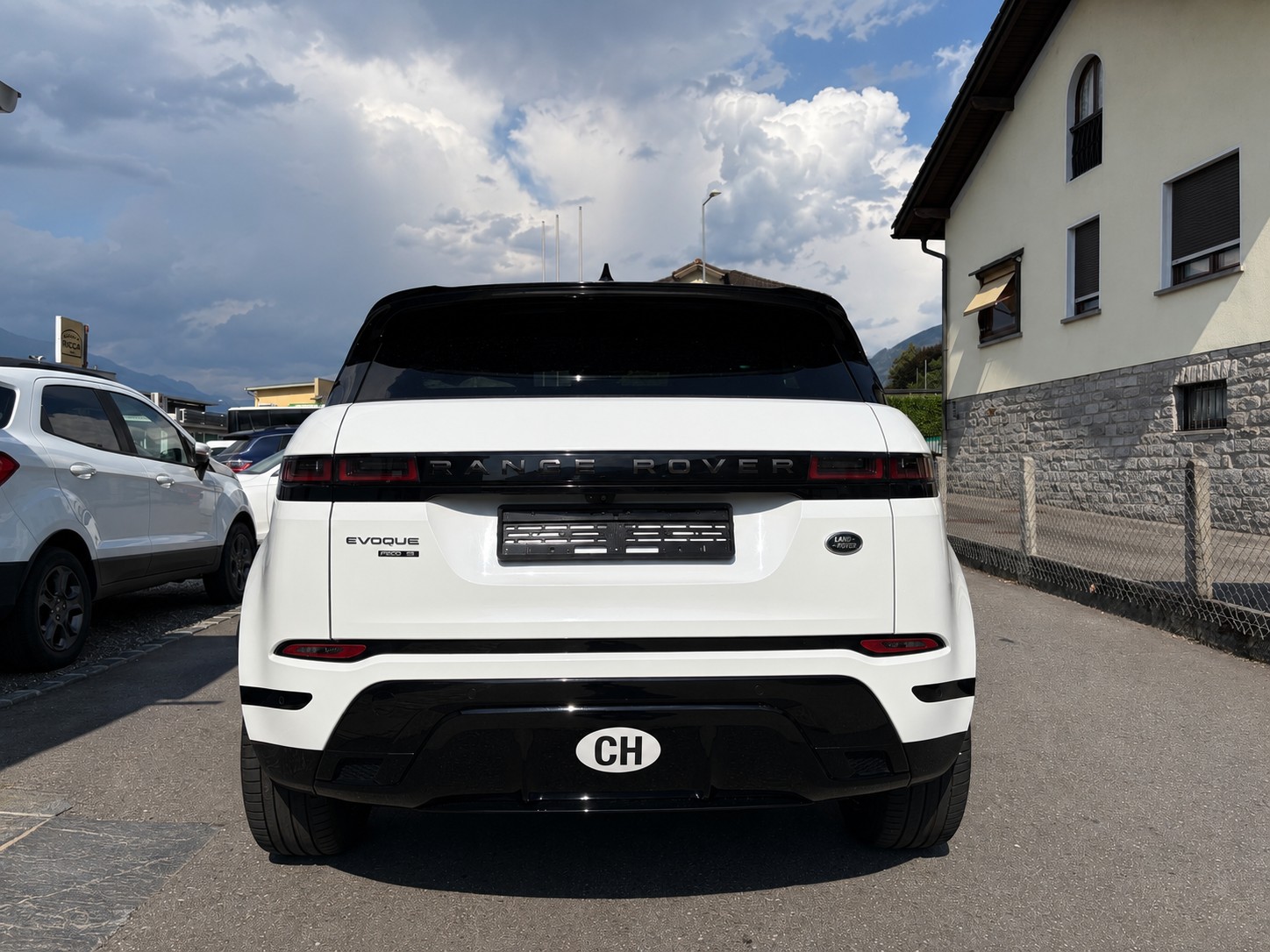 LAND ROVER Range Rover Evoque R-Dynamic P 200 AT9-image-9