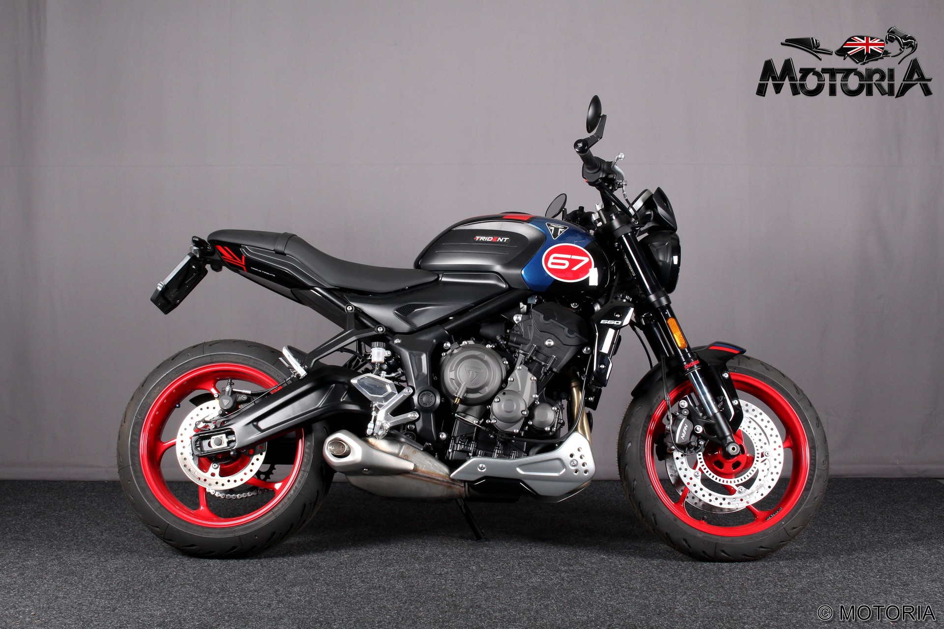 TRIUMPH Trident 660-showroom-element-1