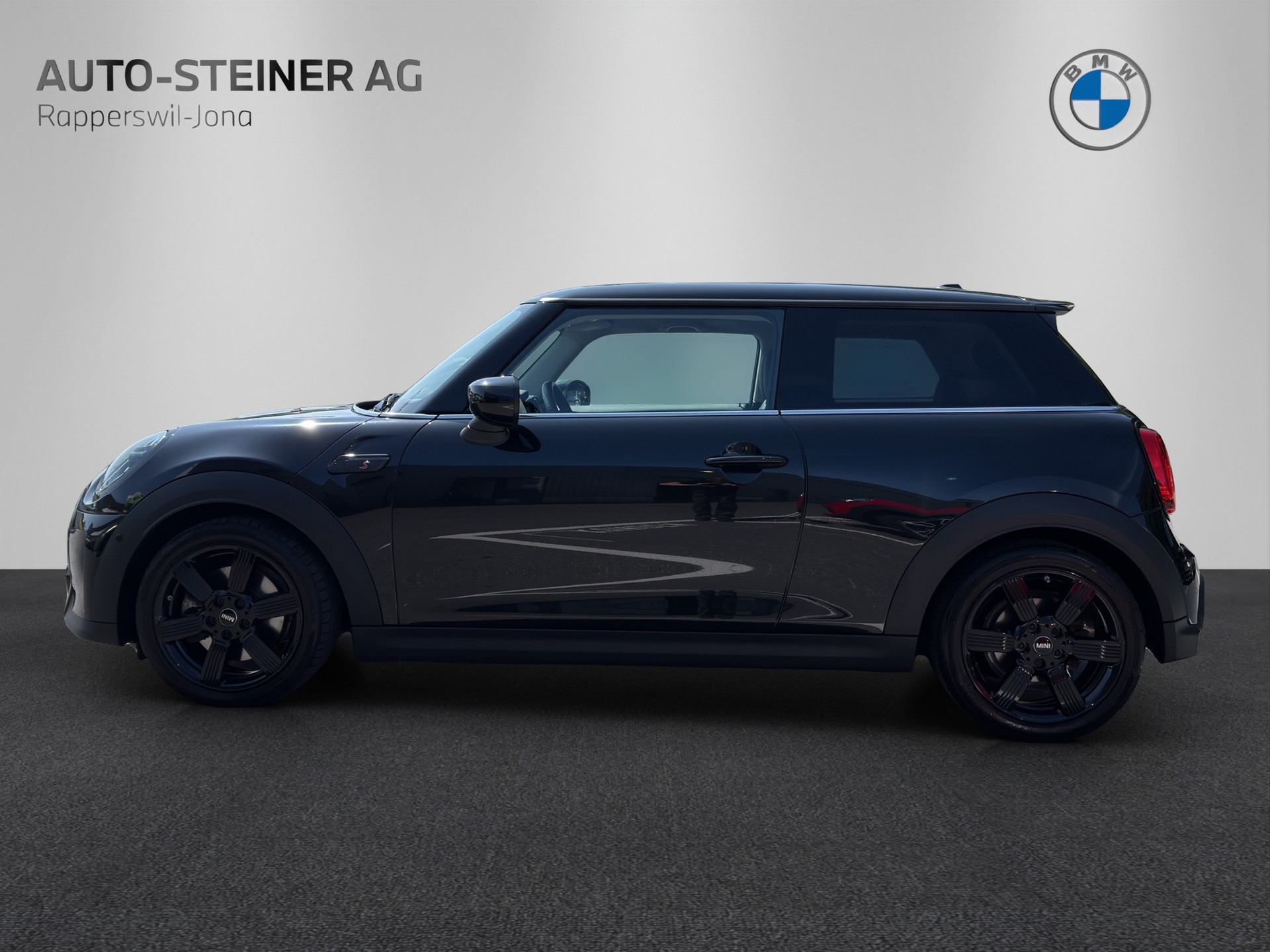 MINI Cooper S-showroom-element-1