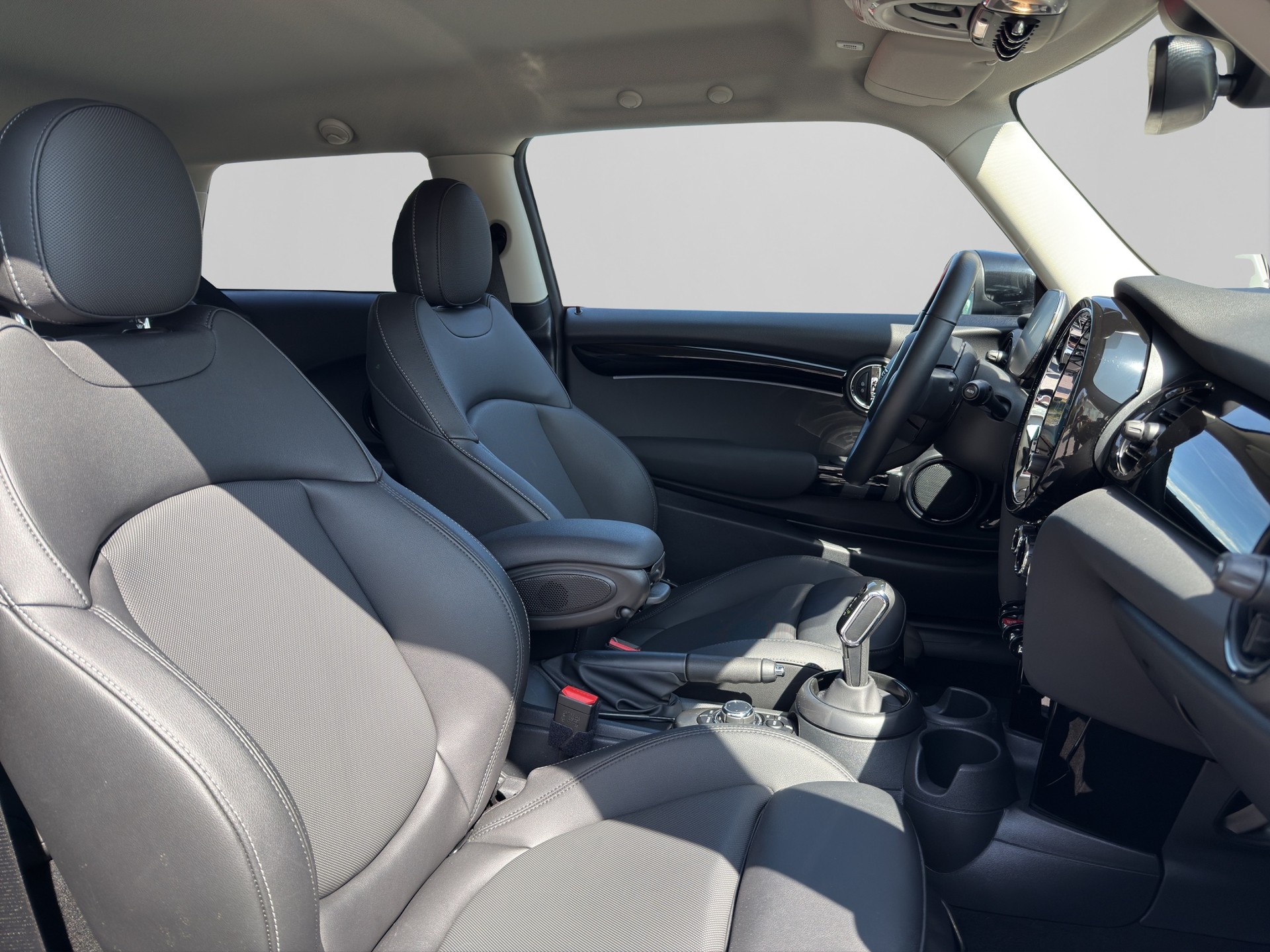 MINI Cooper S-image-15