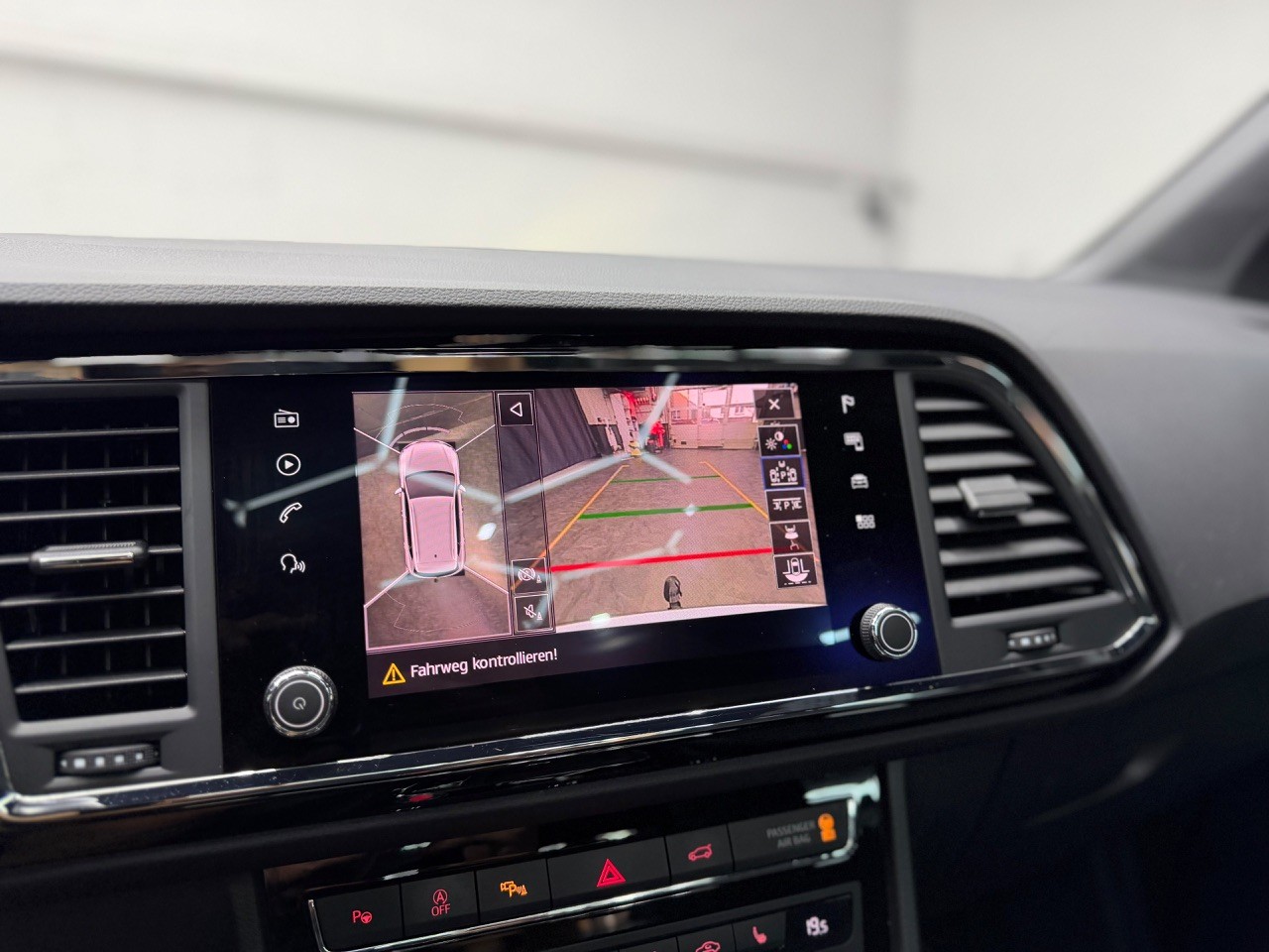 SEAT Ateca 2.0 TSI SWISS FR 4Drive DSG | 360 Kamera | Schiebedach | ACC | AHK 1‘900KG-image-17