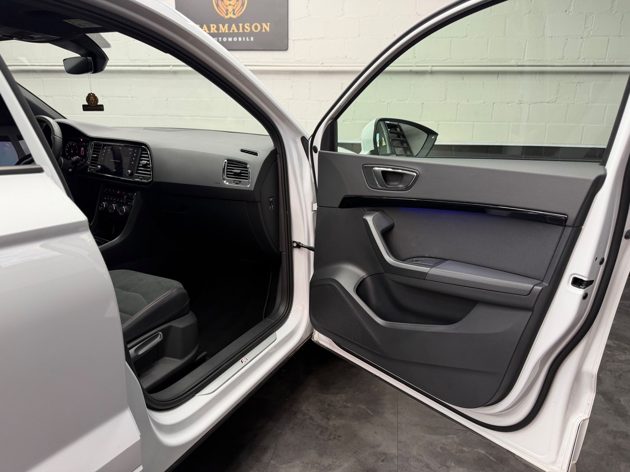 SEAT Ateca 2.0 TSI SWISS FR 4Drive DSG | 360 Kamera | Schiebedach | ACC | AHK 1‘900KG-image-27