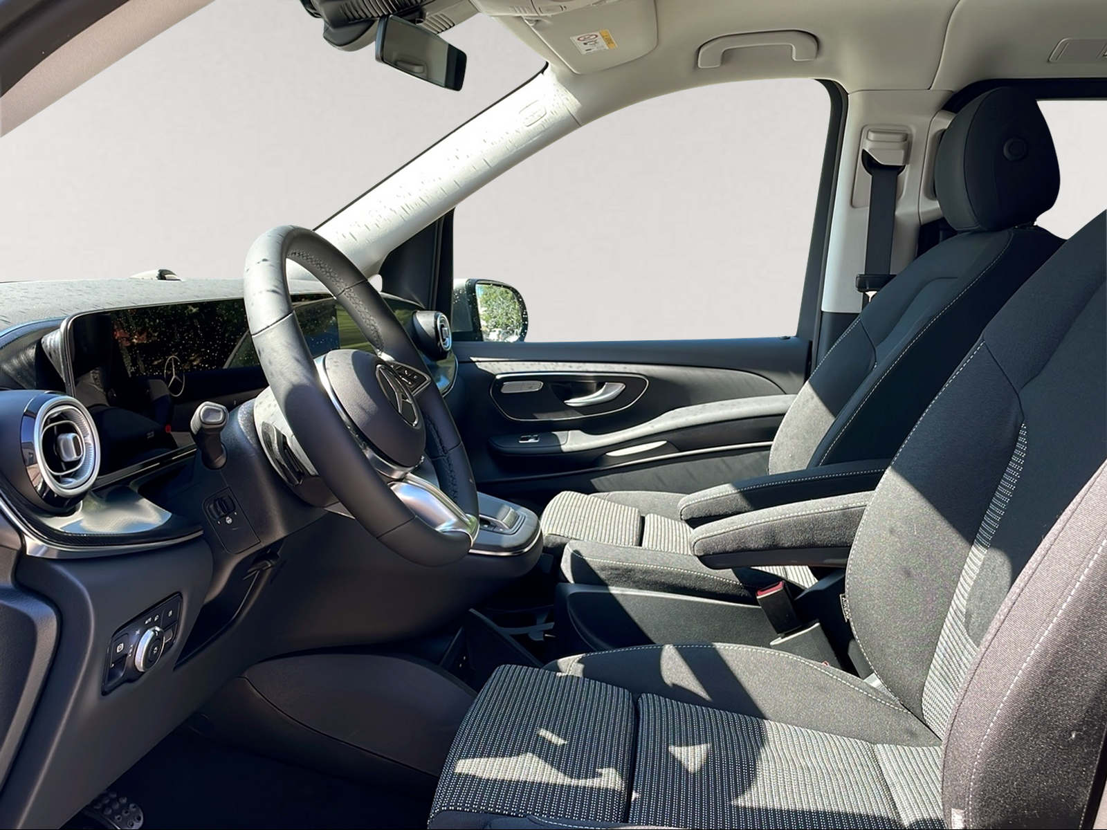 MERCEDES-BENZ V 250 d lang 4Matic Trend 9G-Tronic-image-5