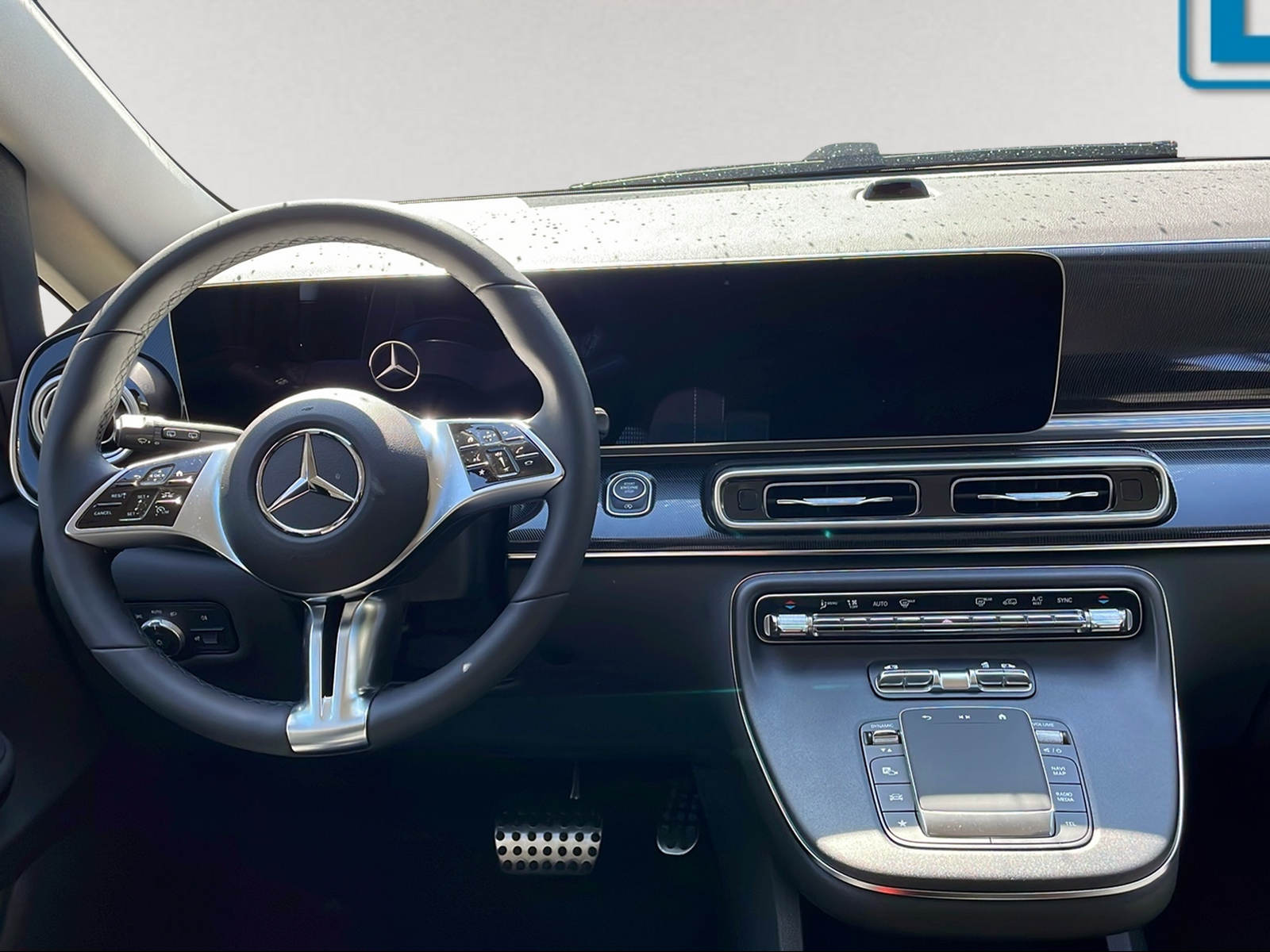MERCEDES-BENZ V 250 d lang 4Matic Trend 9G-Tronic-image-6