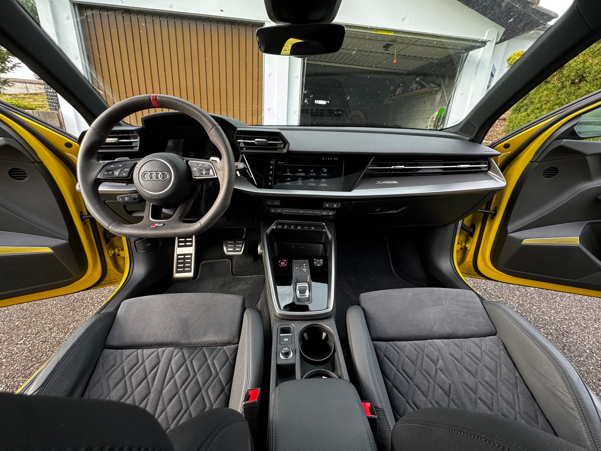 AUDI 2.5 TFSI quattro S-Tronic-image-3