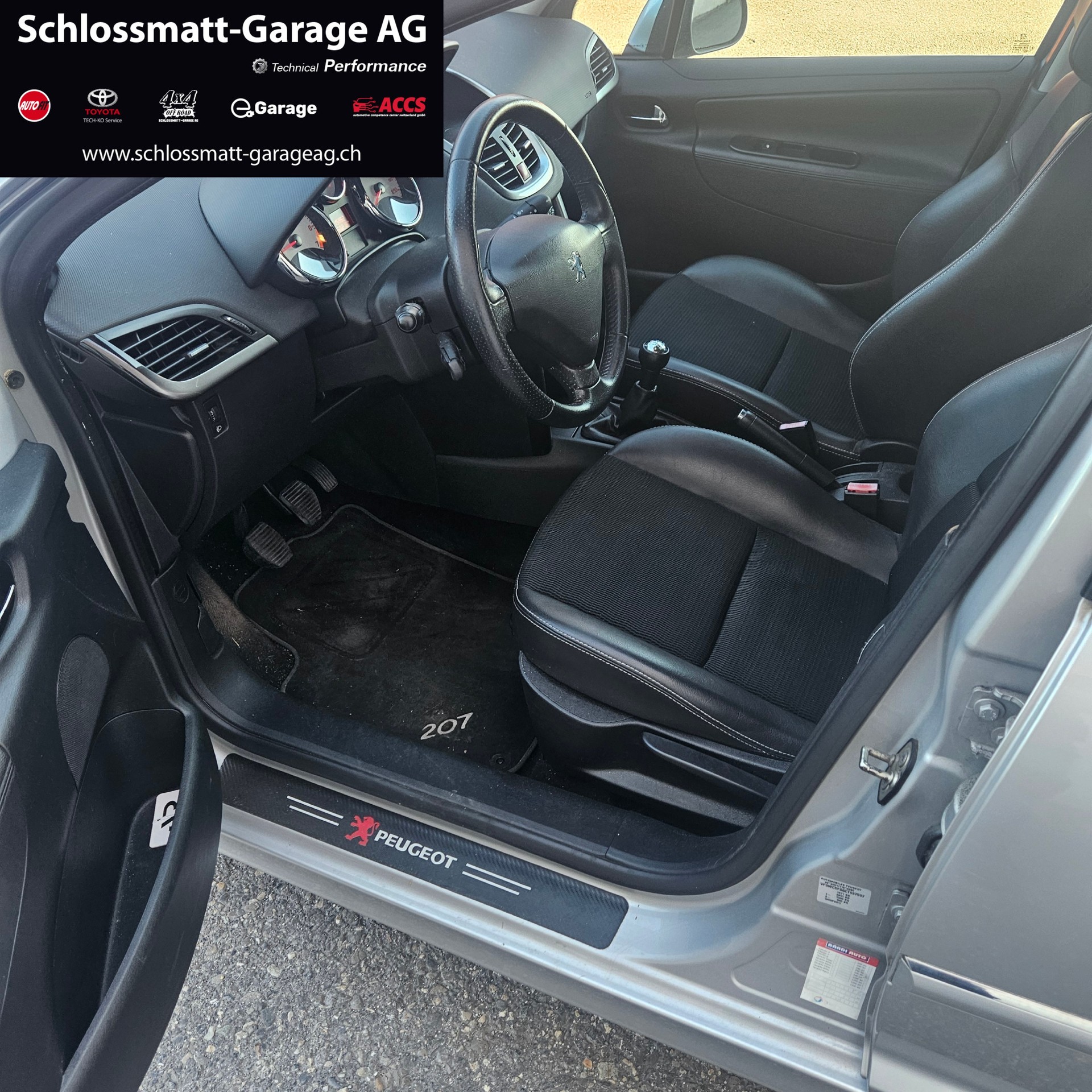 PEUGEOT 207 1.6 16V Allure-image-8