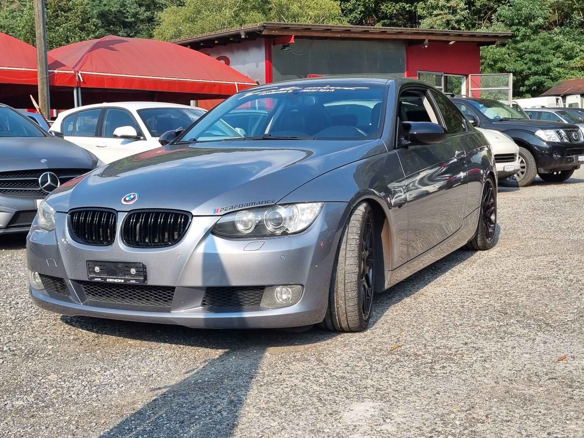 BMW 325i Coupé-image-1