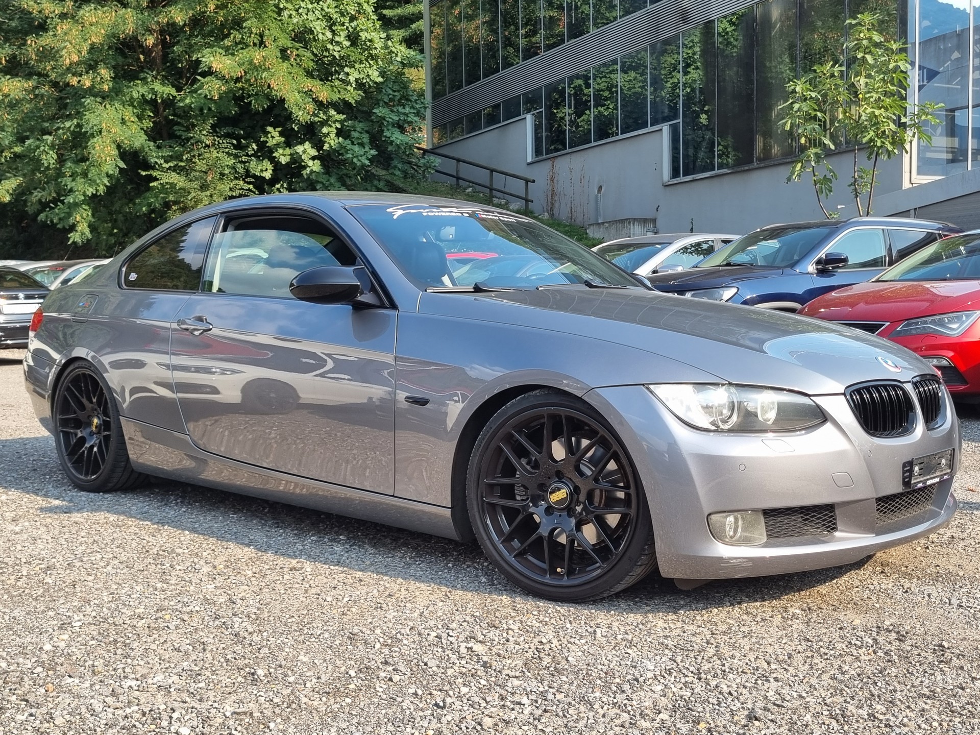 BMW 325i Coupé-image-0