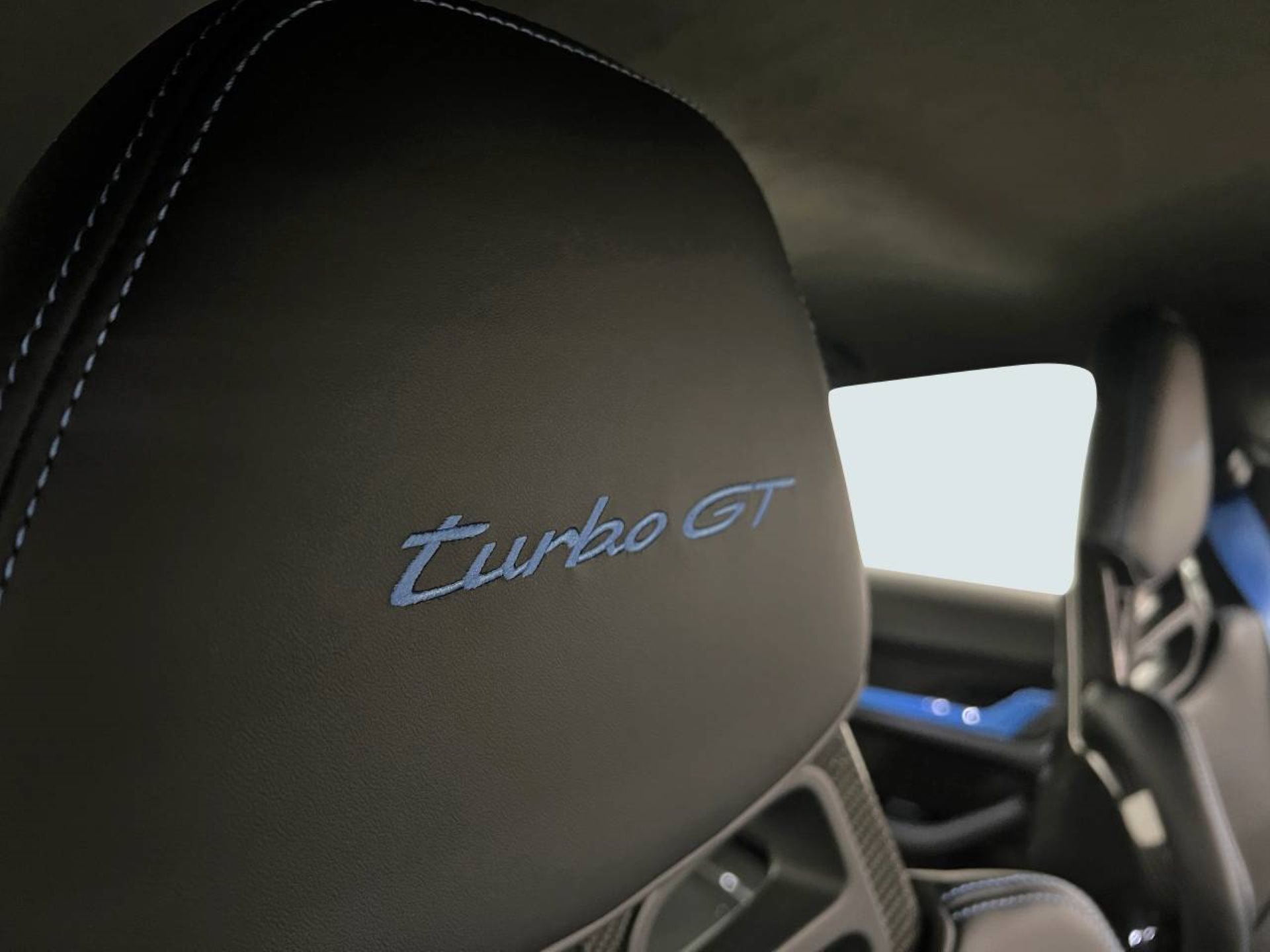PORSCHE Taycan Turbo GT mit Weissach-Paket-image-20