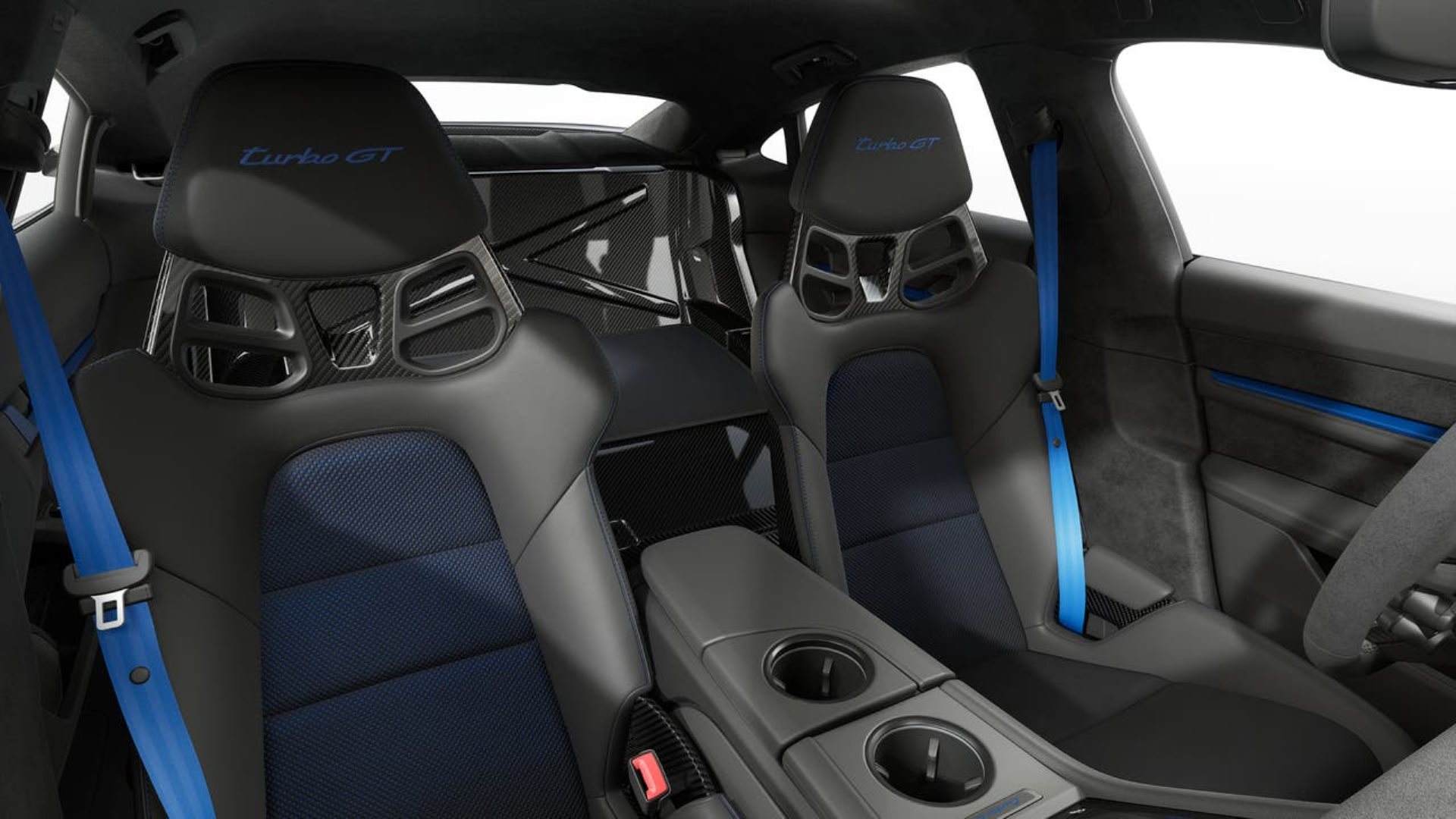 PORSCHE Taycan Turbo GT mit Weissach-Paket-image-11