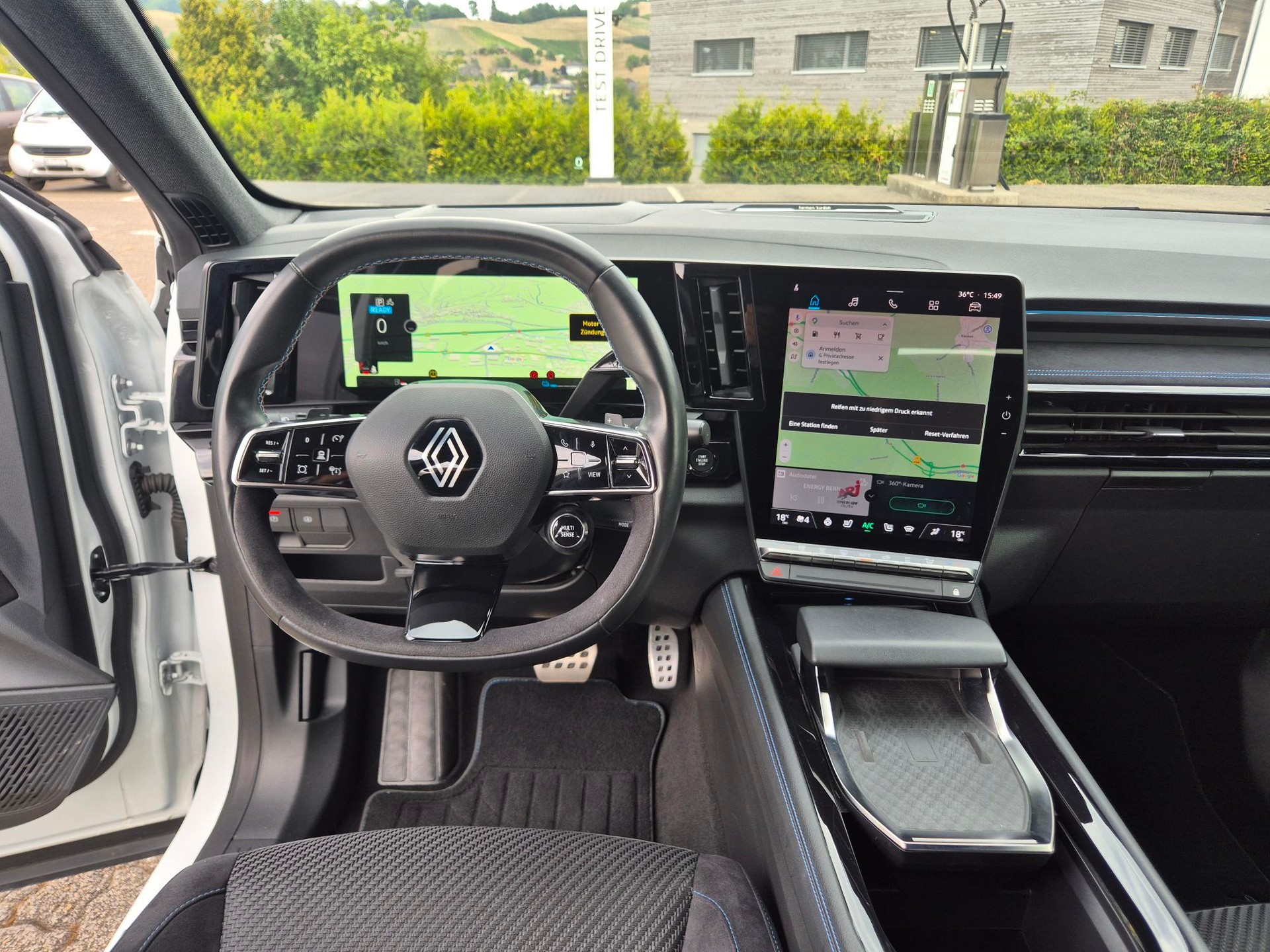 RENAULT Austral 1.2 E-Tech iconic esprit Alpine-image-11