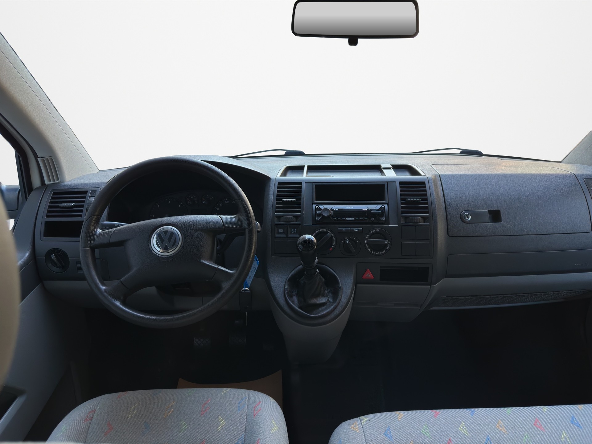 VW Transporter 2.5 TDI 4Motion-image-11