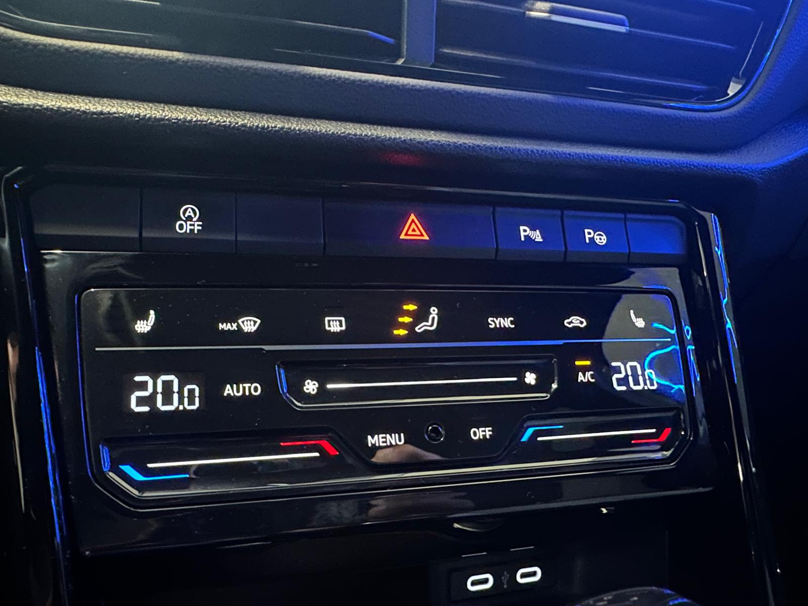 VW T-Roc 2.0 TSI R-Line DSG 4Motion *Black Style *Toit ouvrant *Extension de garantie-image-22