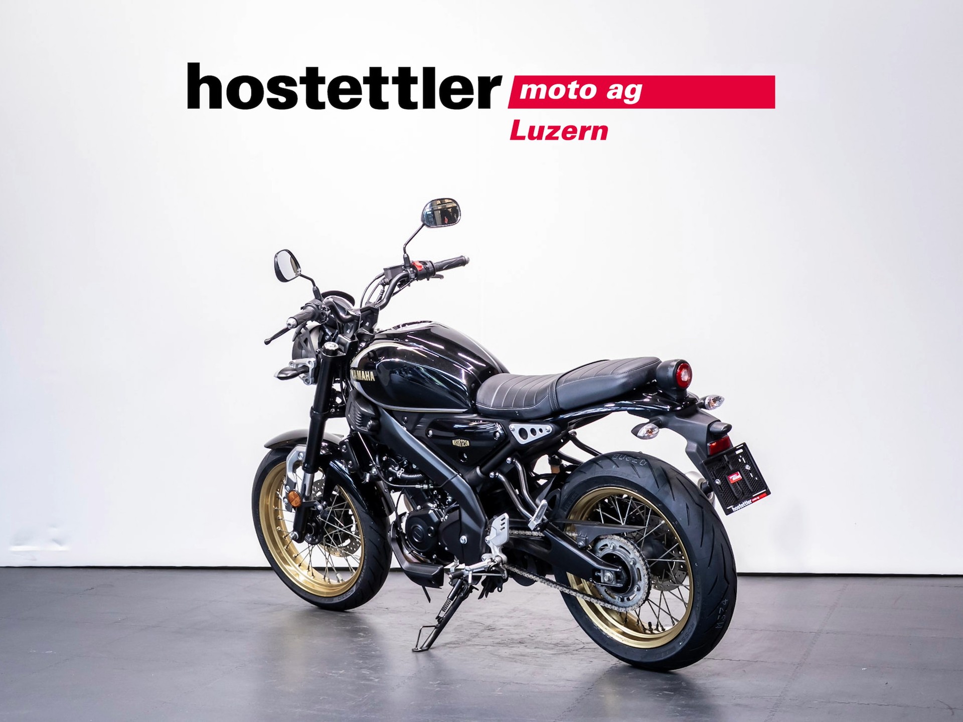 YAMAHA XSR 125 Legacy-showroom-element-3