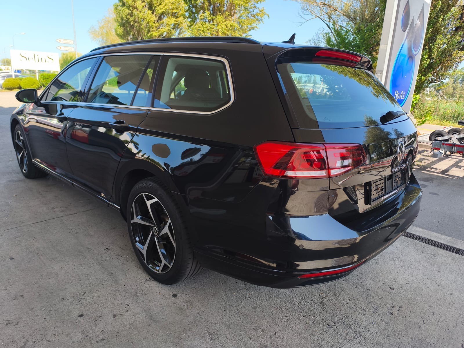 VW Passat 2.0 TDI BMT Elegance 4Motion DSG-image-3