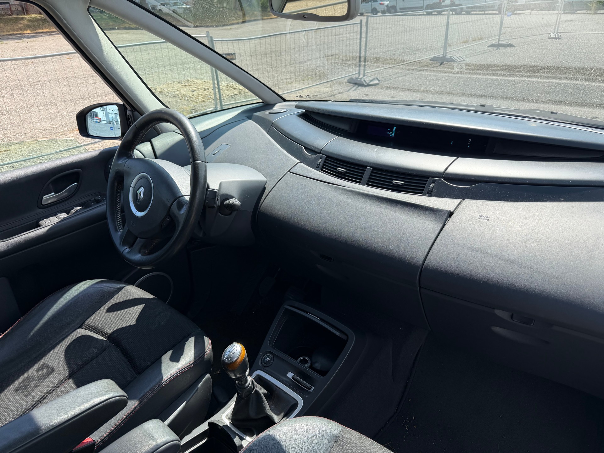RENAULT Espace 2.0 Turbo Privilège-image-4