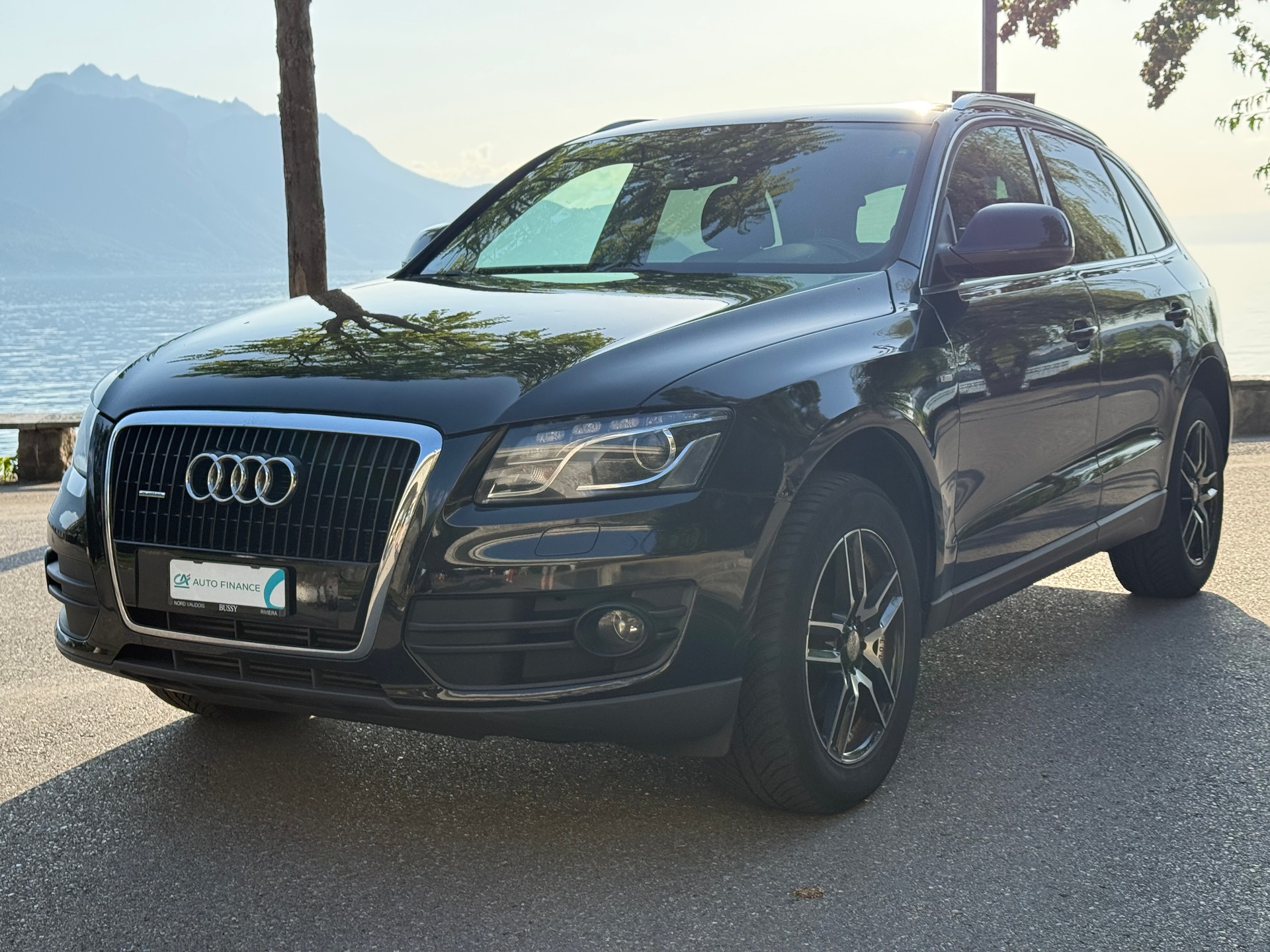 AUDI Q5 3.0 TDI quattro S-tronic S-Line-image-2