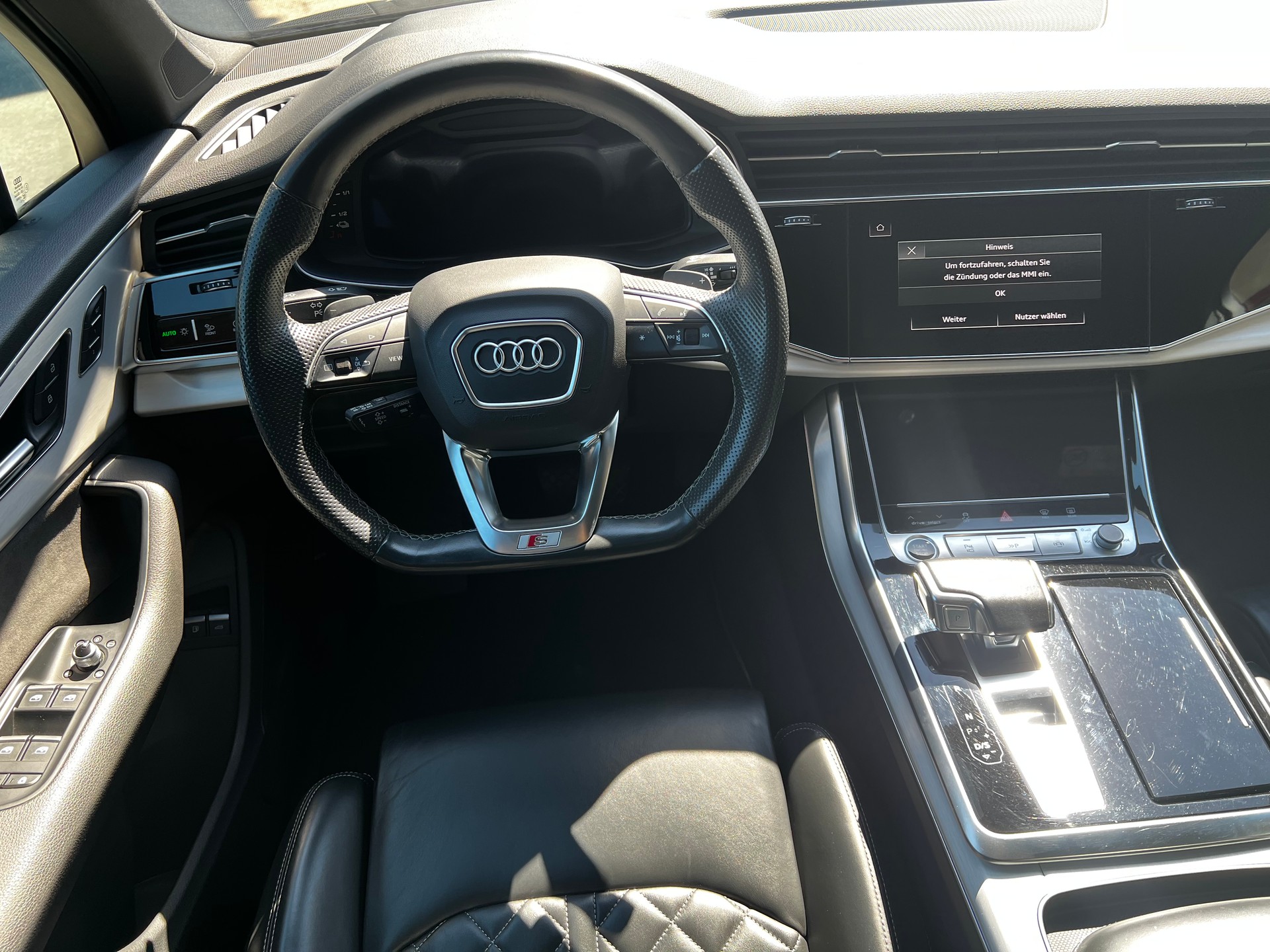 AUDI Q7 60 TFSI e quattro PHEV S line tiptronic-image-24