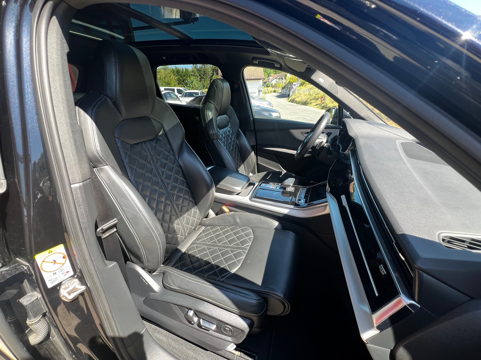 AUDI Q7 60 TFSI e quattro PHEV S line tiptronic-image-14