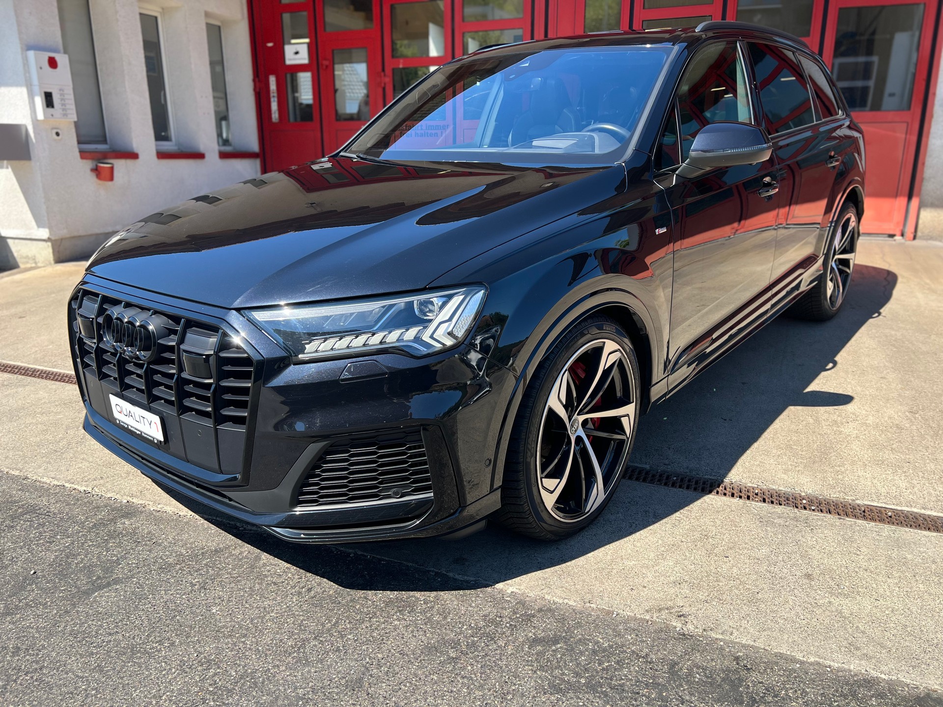 AUDI Q7 60 TFSI e quattro PHEV S line tiptronic-image-1