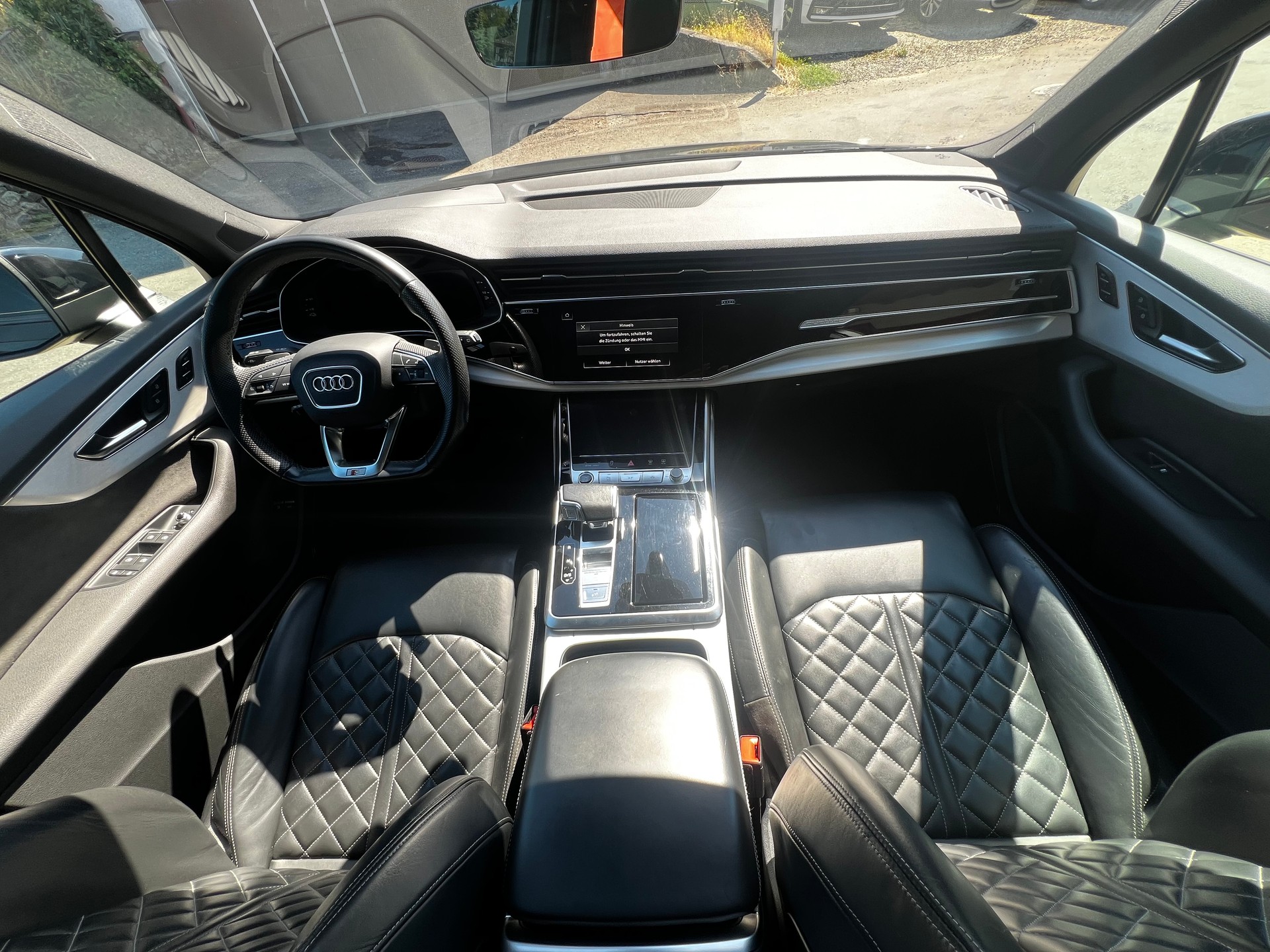 AUDI Q7 60 TFSI e quattro PHEV S line tiptronic-image-23