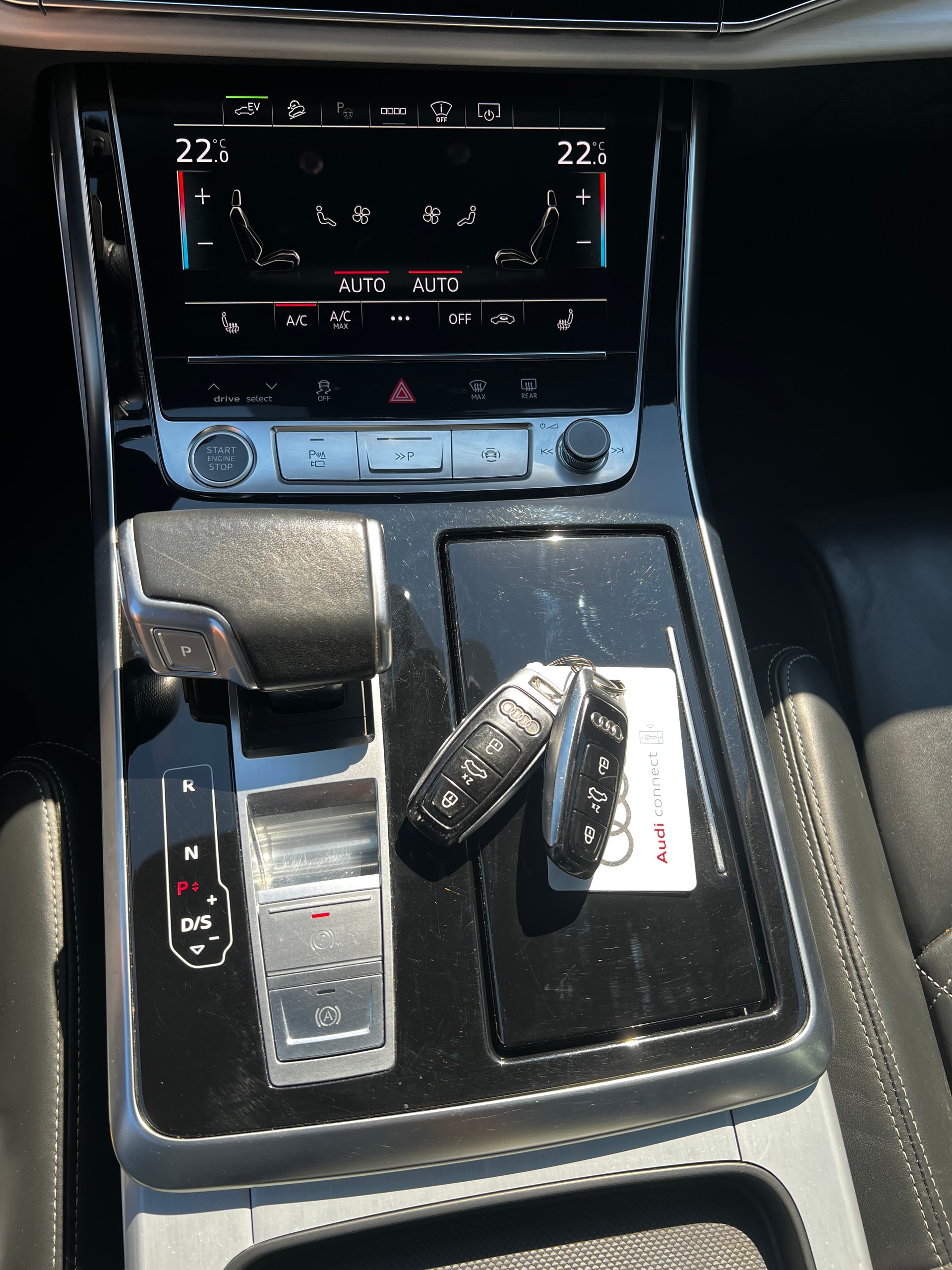 AUDI Q7 60 TFSI e quattro PHEV S line tiptronic-image-30