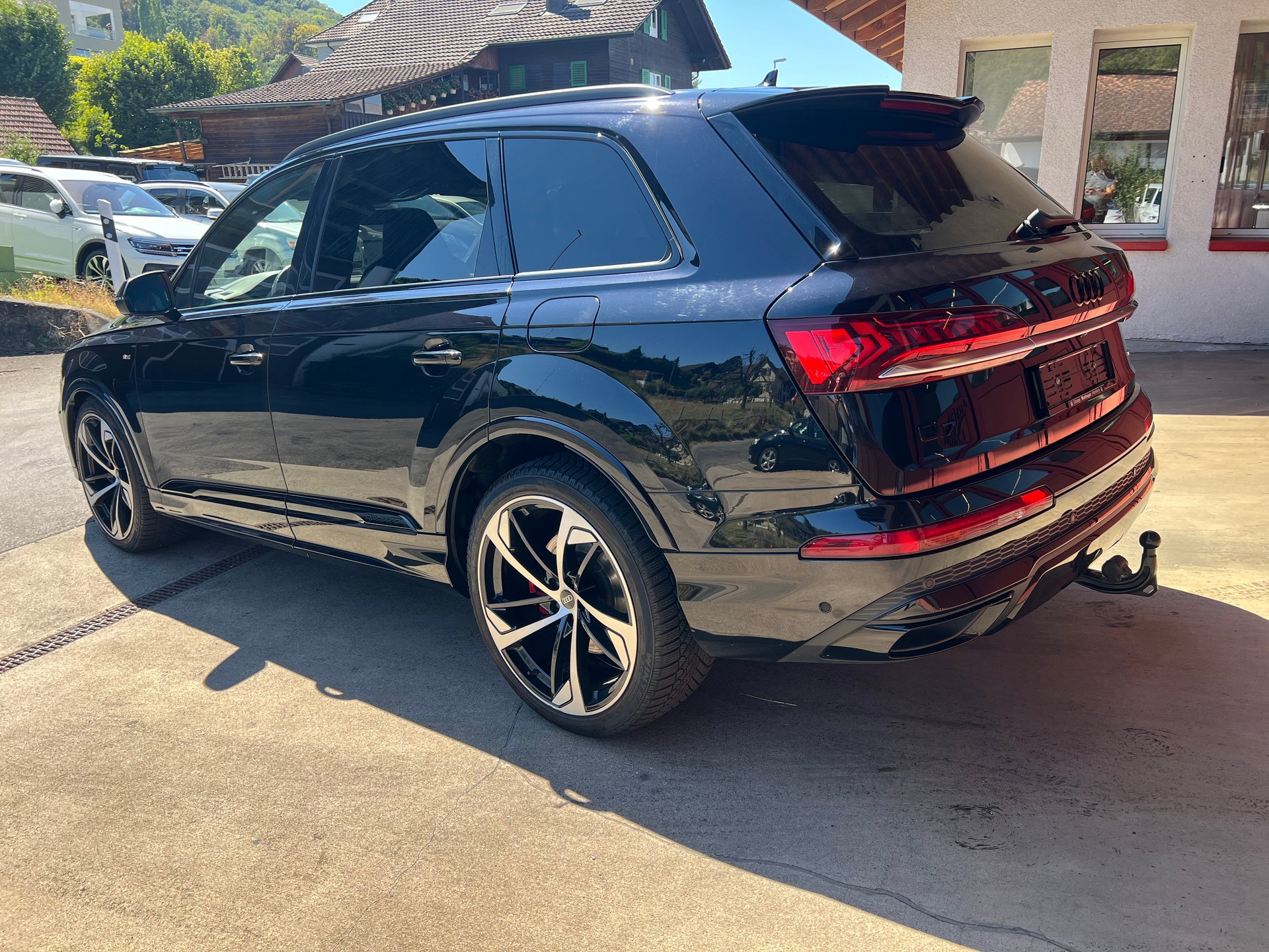 AUDI Q7 60 TFSI e quattro PHEV S line tiptronic-image-4