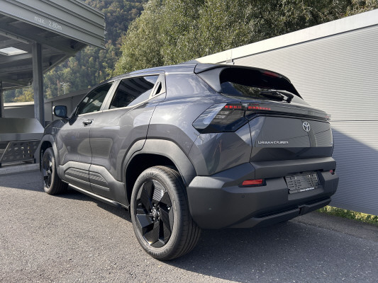 TOYOTA Urban Cr.61kWh Trend AWD-image-3