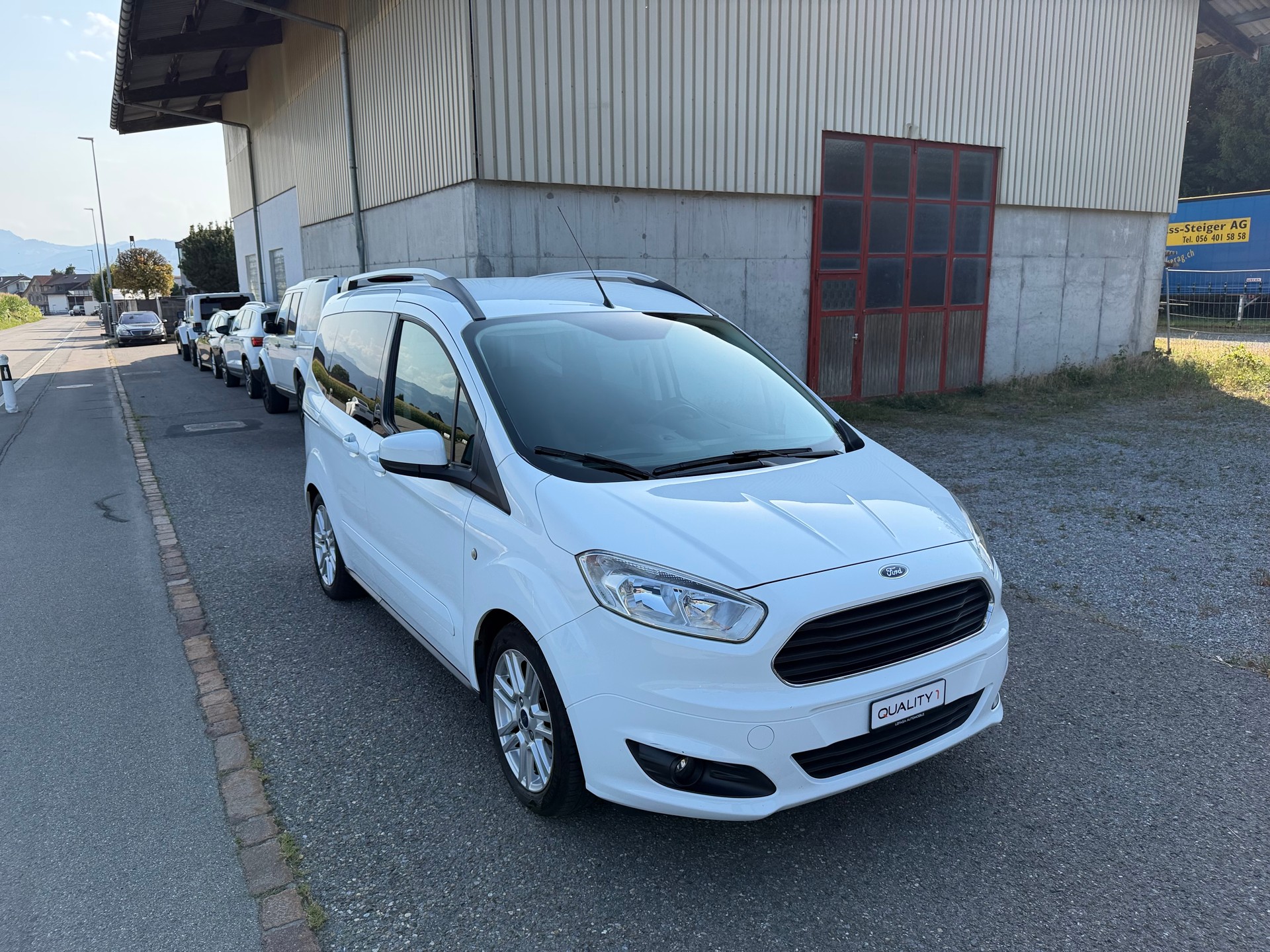 FORD Tourneo Courier 1.0 SCTi Ambiente-image-4