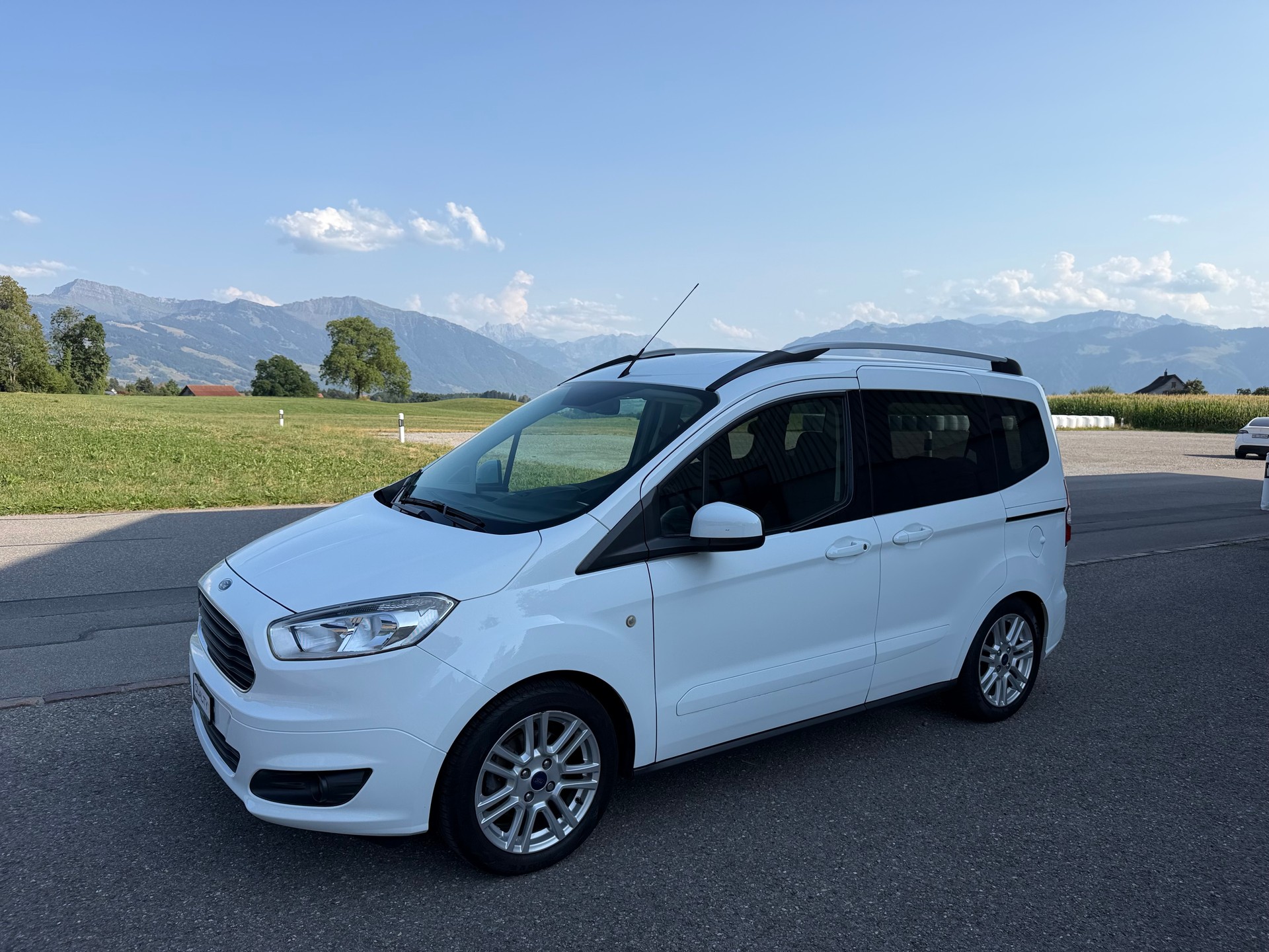 FORD Tourneo Courier 1.0 SCTi Ambiente-image-2