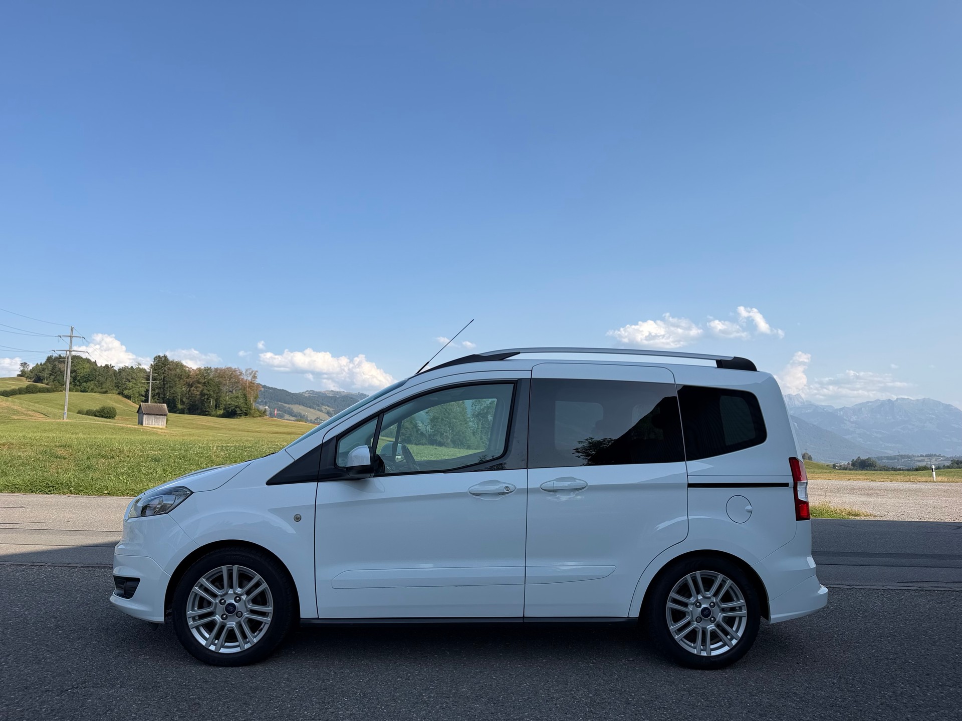FORD Tourneo Courier 1.0 SCTi Ambiente-image-0