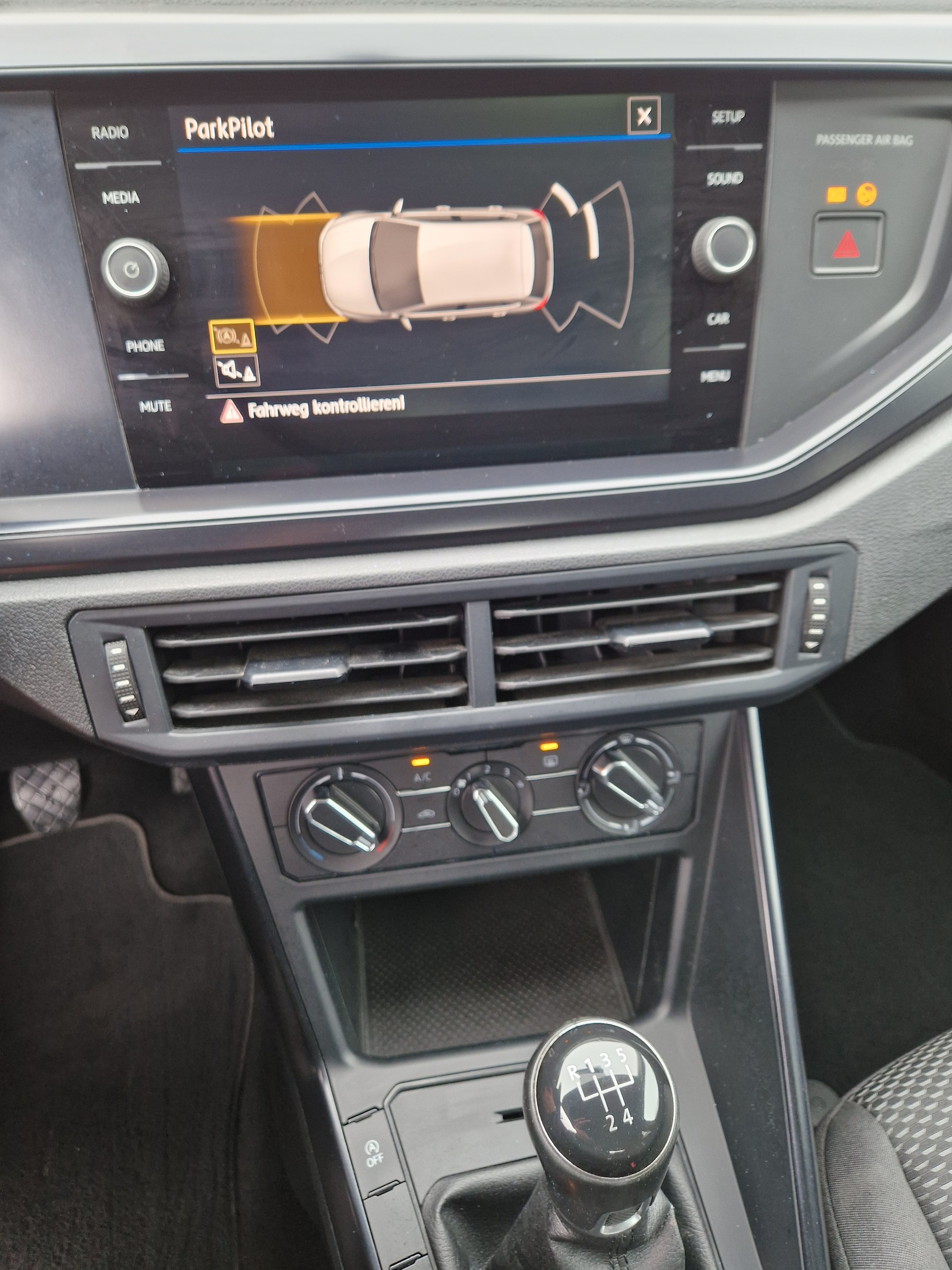 VW Polo 1.0 BMT Trendline-image-8