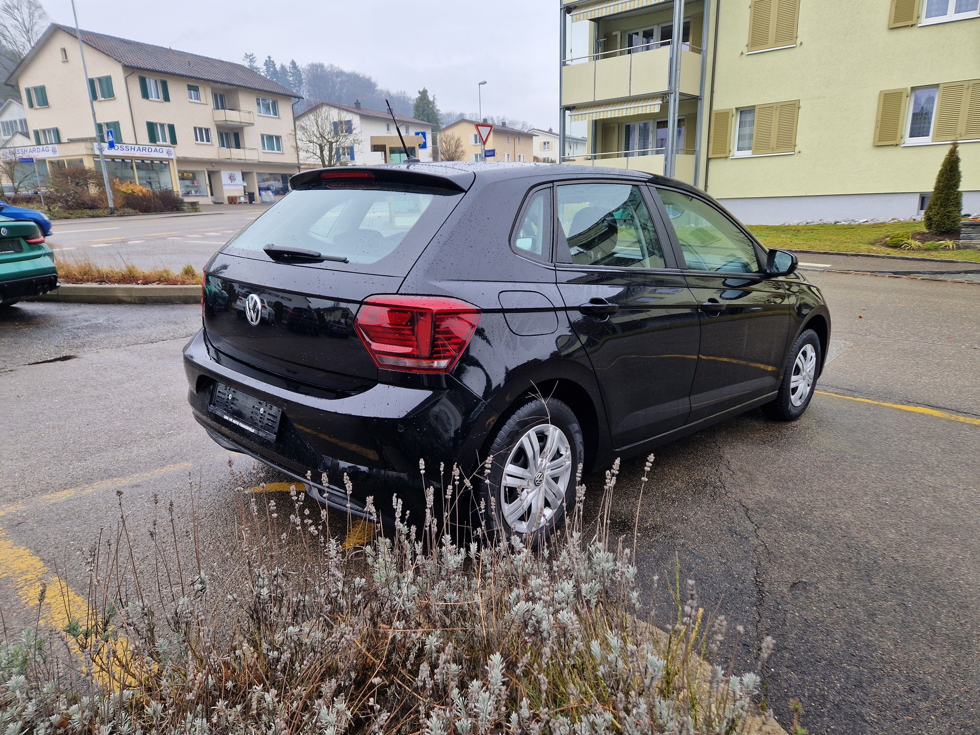 VW Polo 1.0 BMT Trendline-image-2
