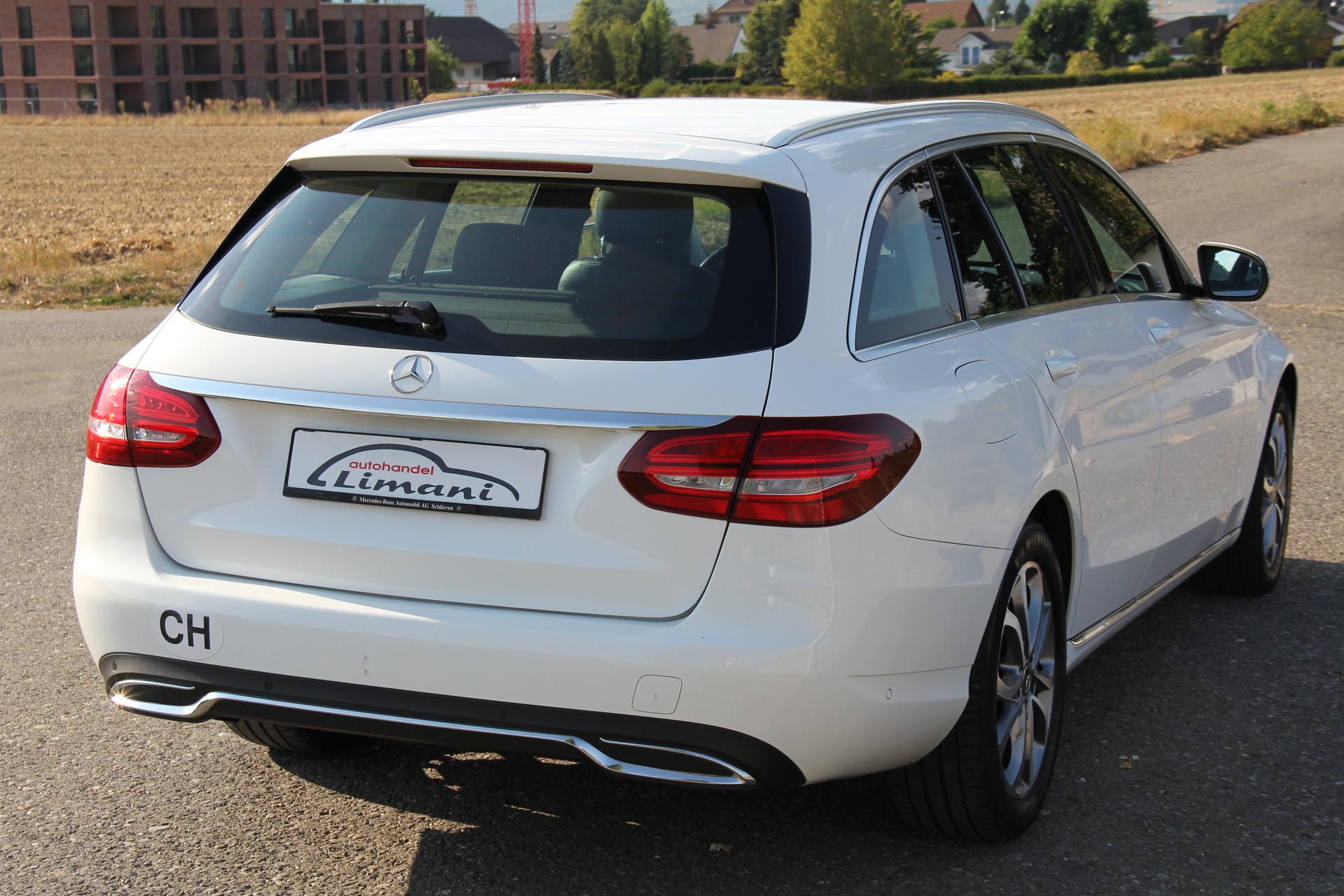 MERCEDES-BENZ C 180 Avantgarde 7G-Tronic-image-4