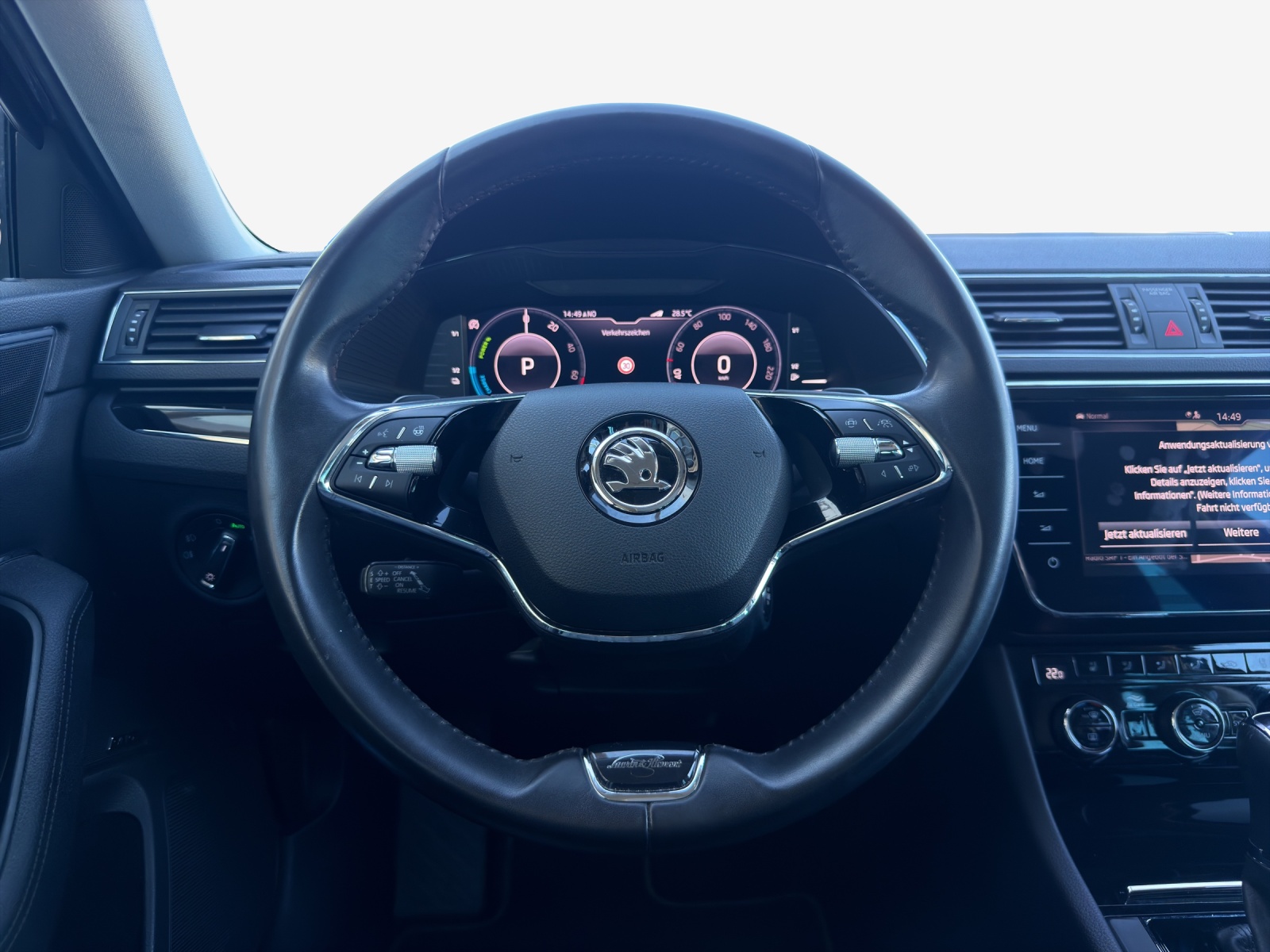 SKODA Superb 1.4 TSI L&K PHEV DSG-image-9